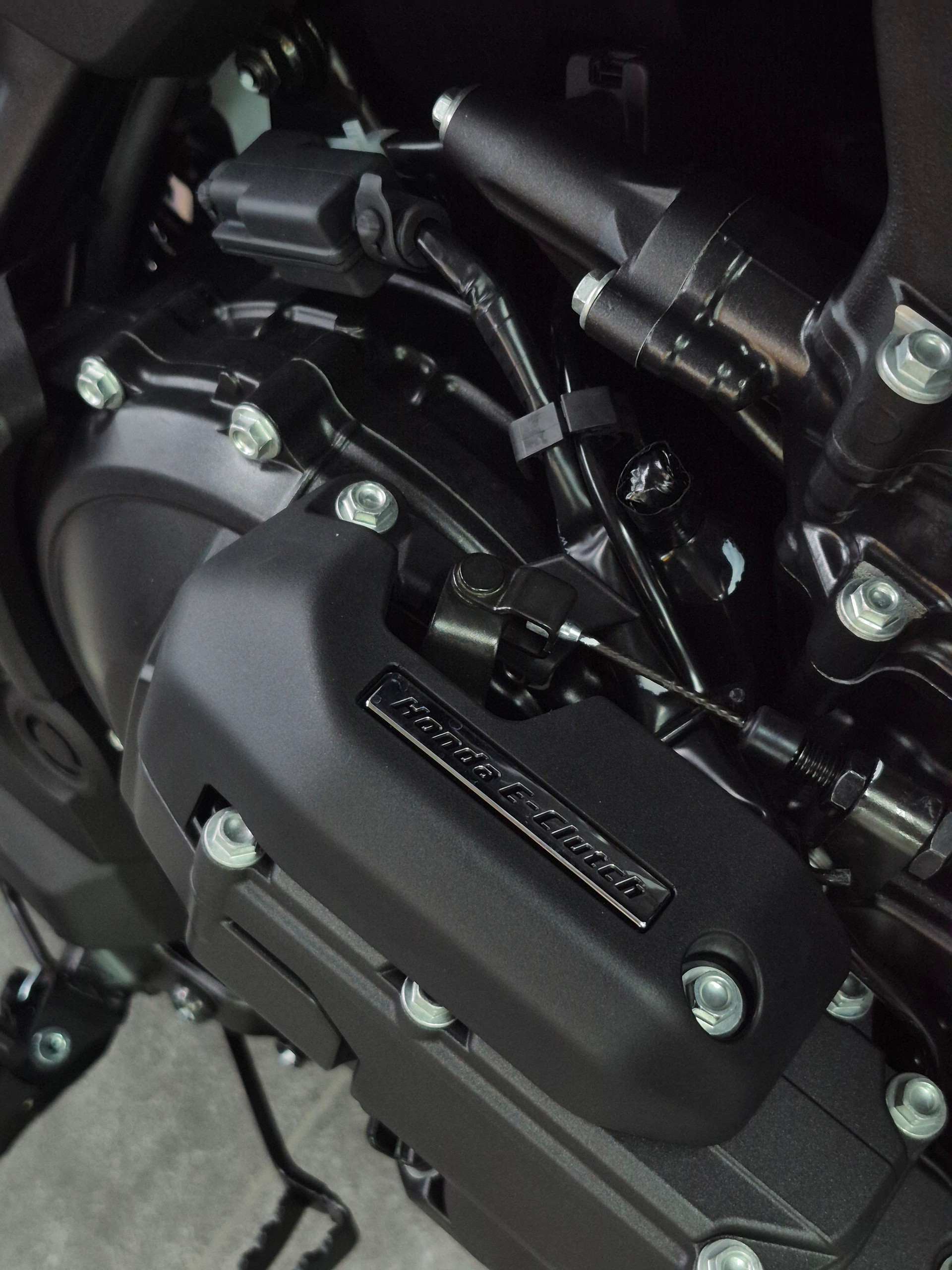 HONDA XL 750 Transalp E-Clutch-image-4