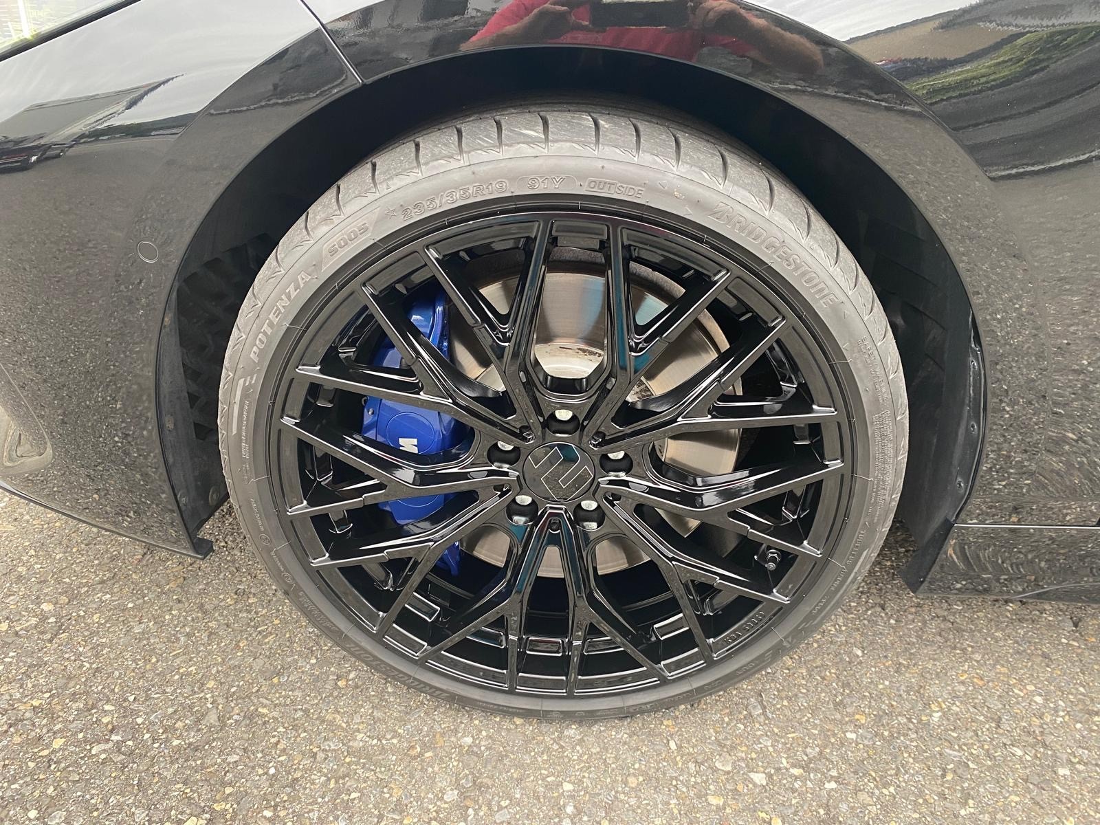BMW M135i xDrive Steptronic Black Edition-image-7