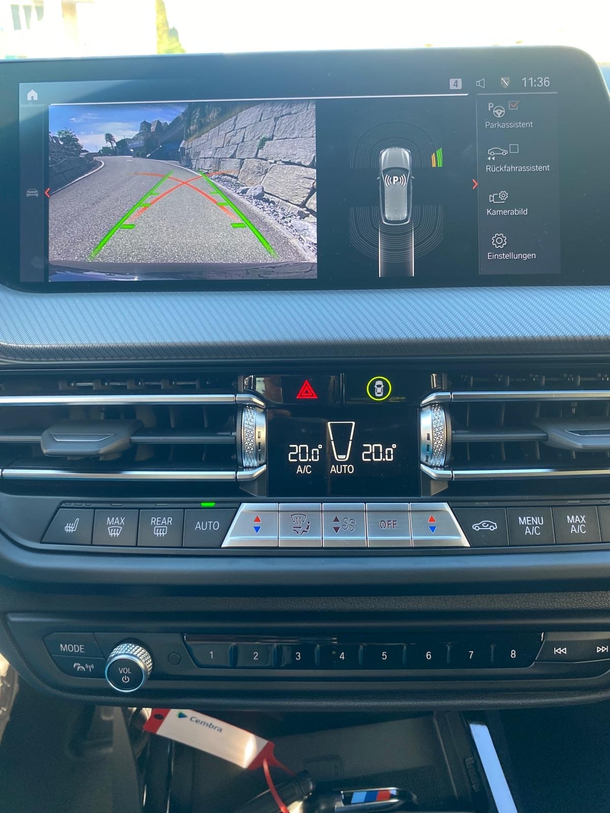 BMW M135i xDrive Steptronic Black Edition-image-12