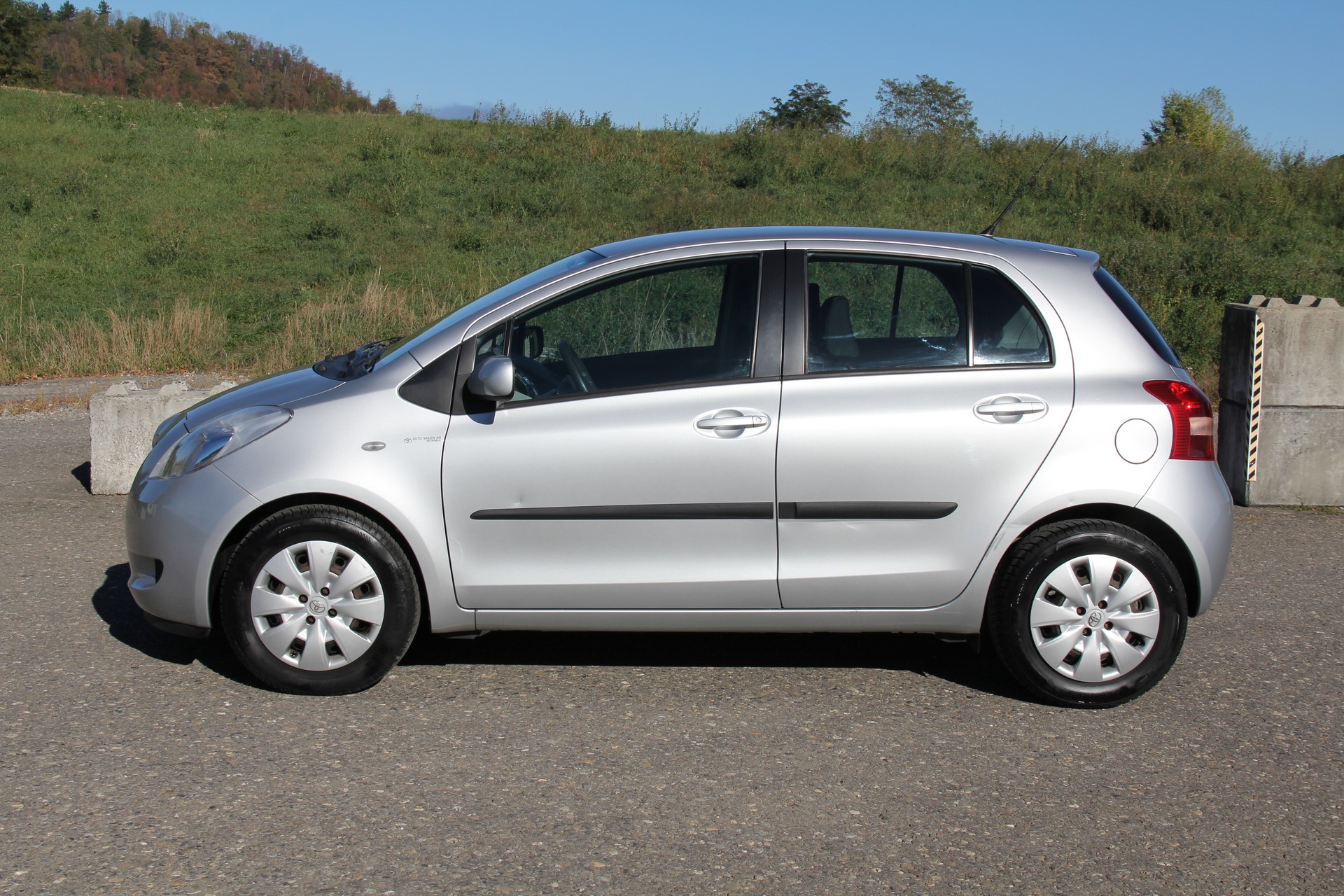 TOYOTA Yaris 1.3 Linea Luna