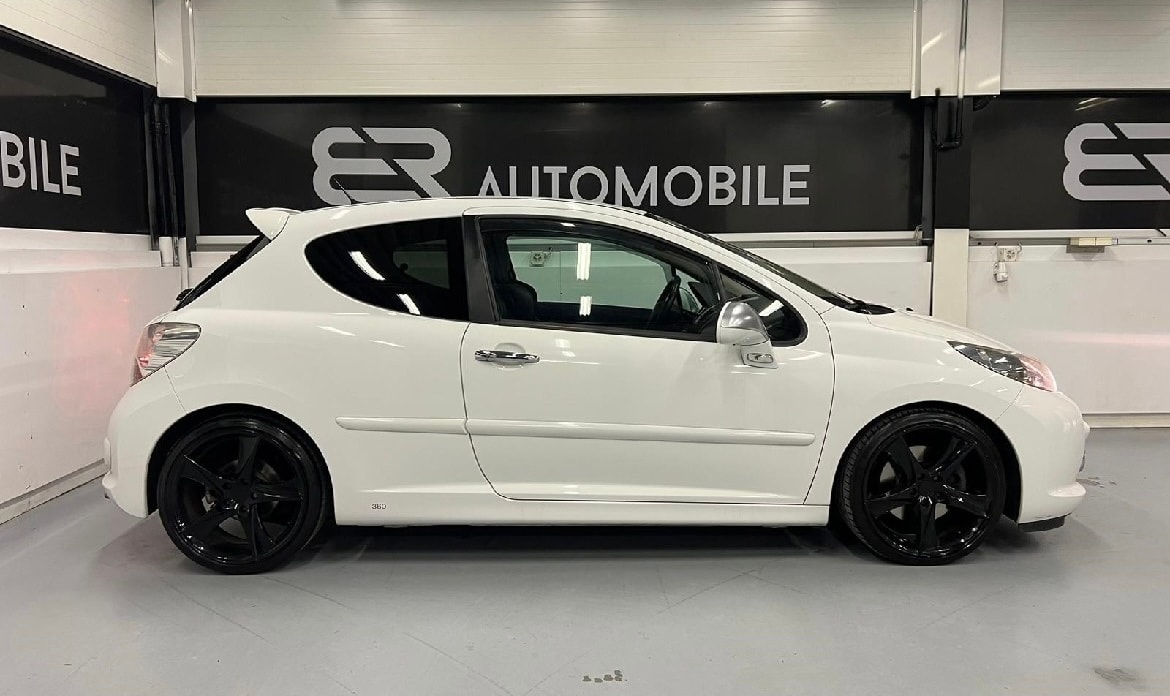 PEUGEOT 207 1.6 16V Turbo GTi-image-7