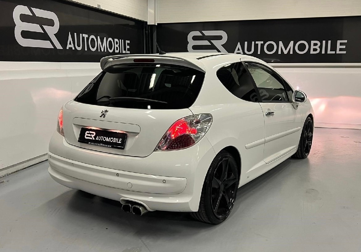PEUGEOT 207 1.6 16V Turbo GTi-image-5