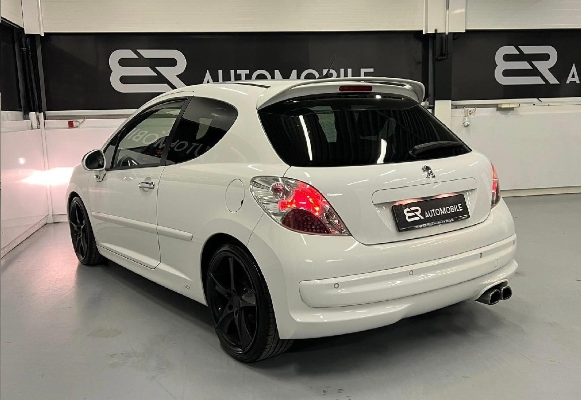 PEUGEOT 207 1.6 16V Turbo GTi-image-4
