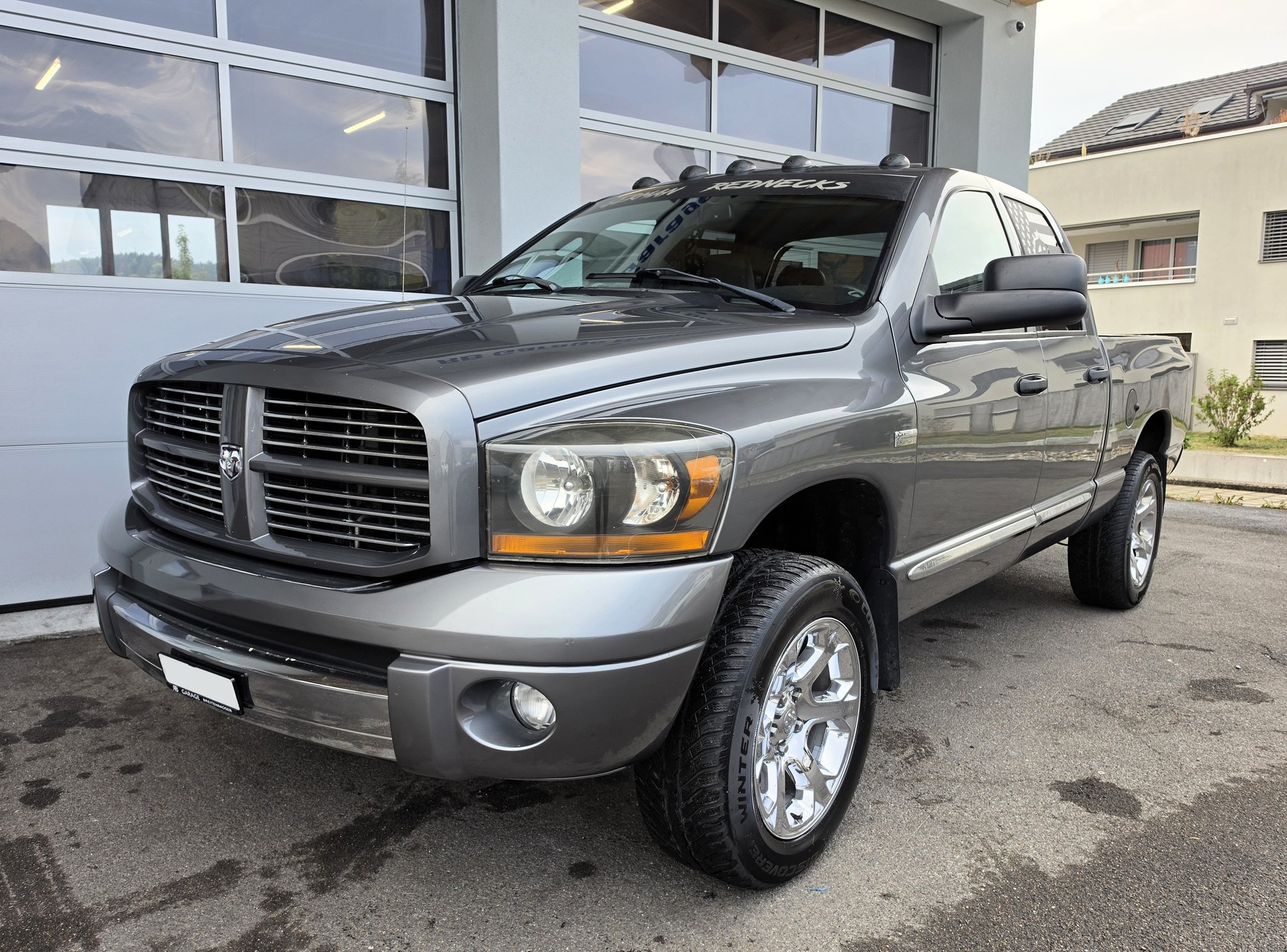 DODGE RAM 1500 Laramie Quad Cab-showroom-element-2