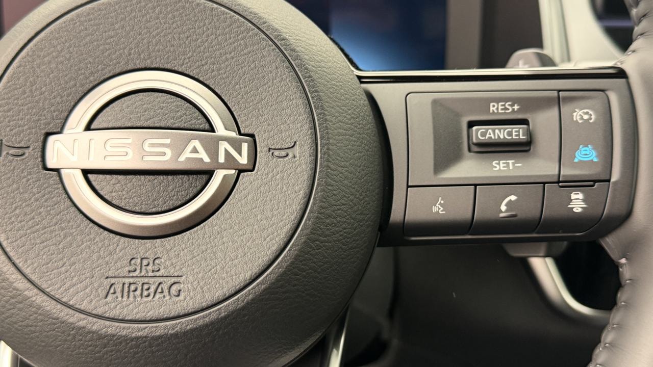 NISSAN Qashqai 1.3 DIG-T MHEV Tekna+ Xtronic 4x4-image-9