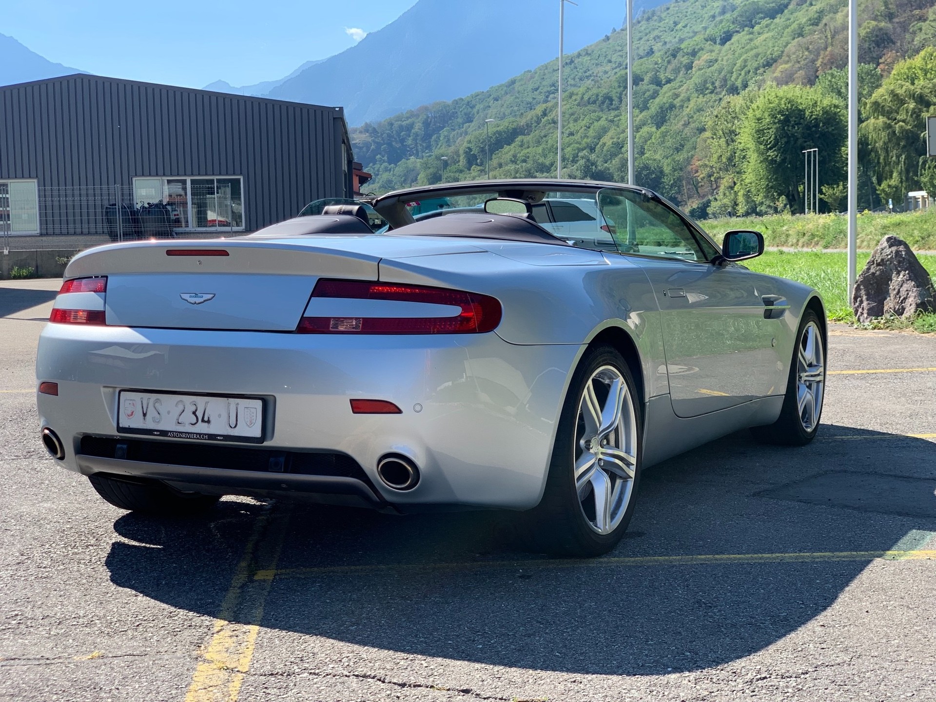 ASTON MARTIN V8 Vantage 4.7 Sportshift-image-8
