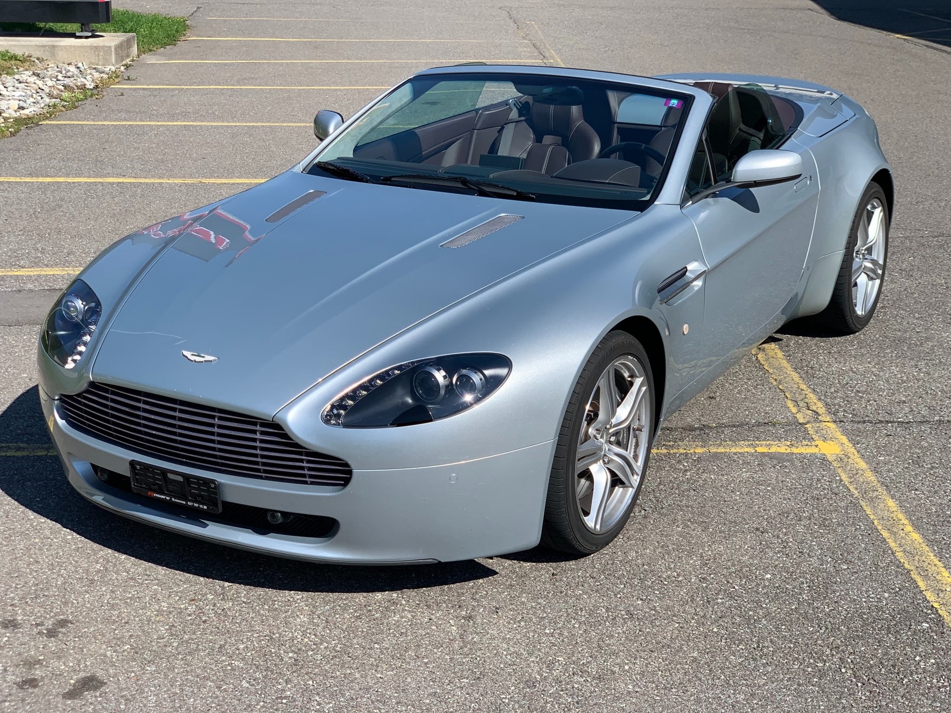ASTON MARTIN V8 Vantage 4.7 Sportshift-image-9
