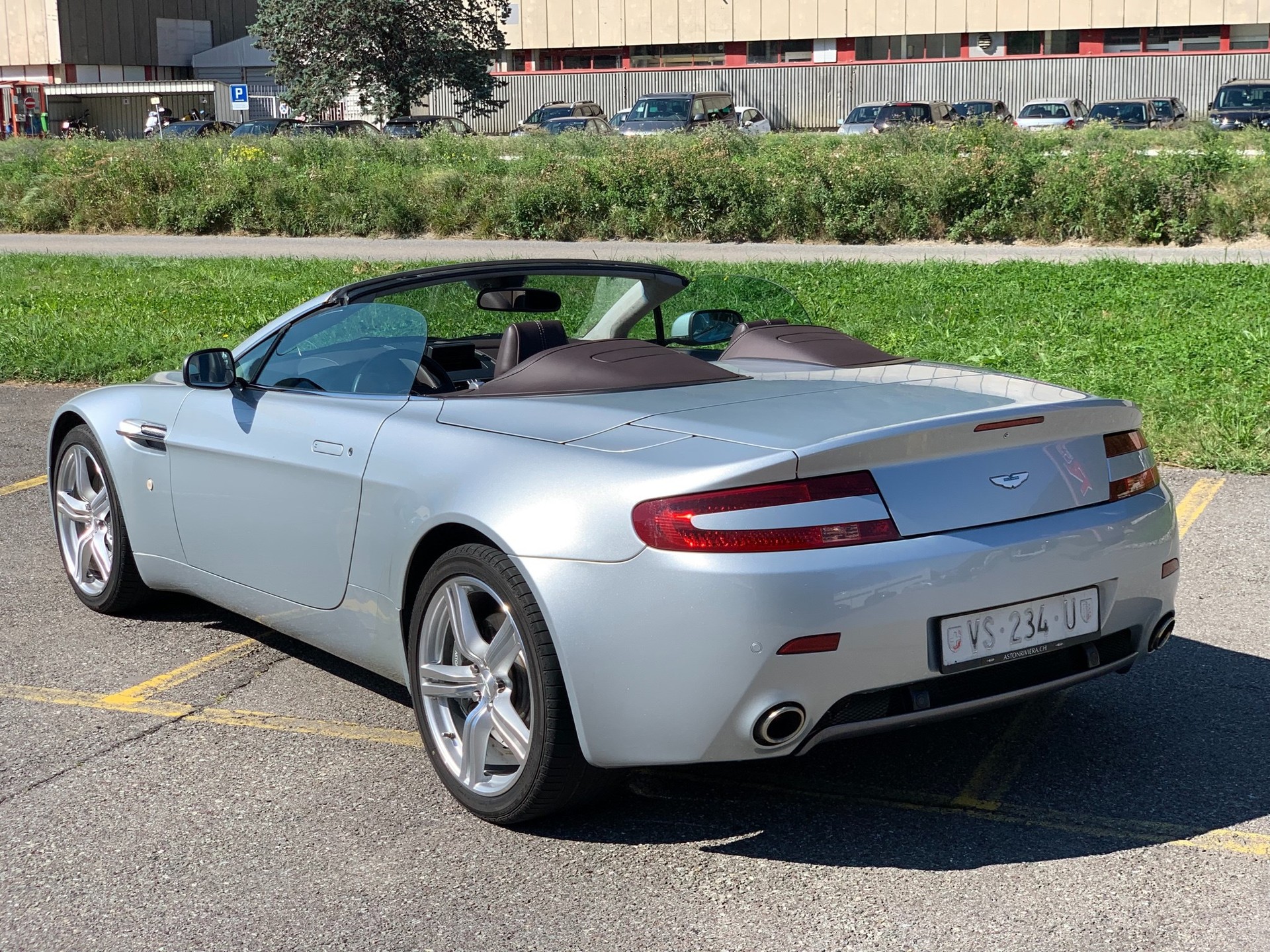 ASTON MARTIN V8 Vantage 4.7 Sportshift-image-7