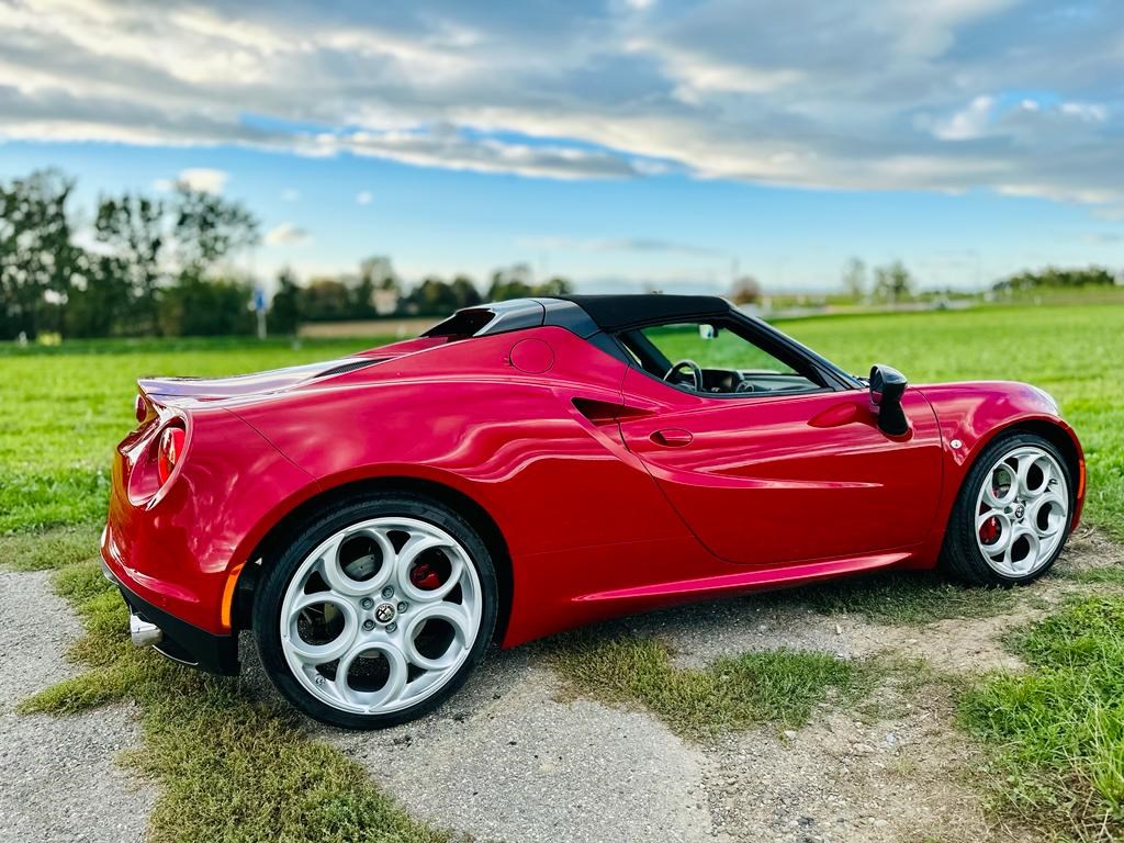 ALFA ROMEO 4C Cabriolet-image-4