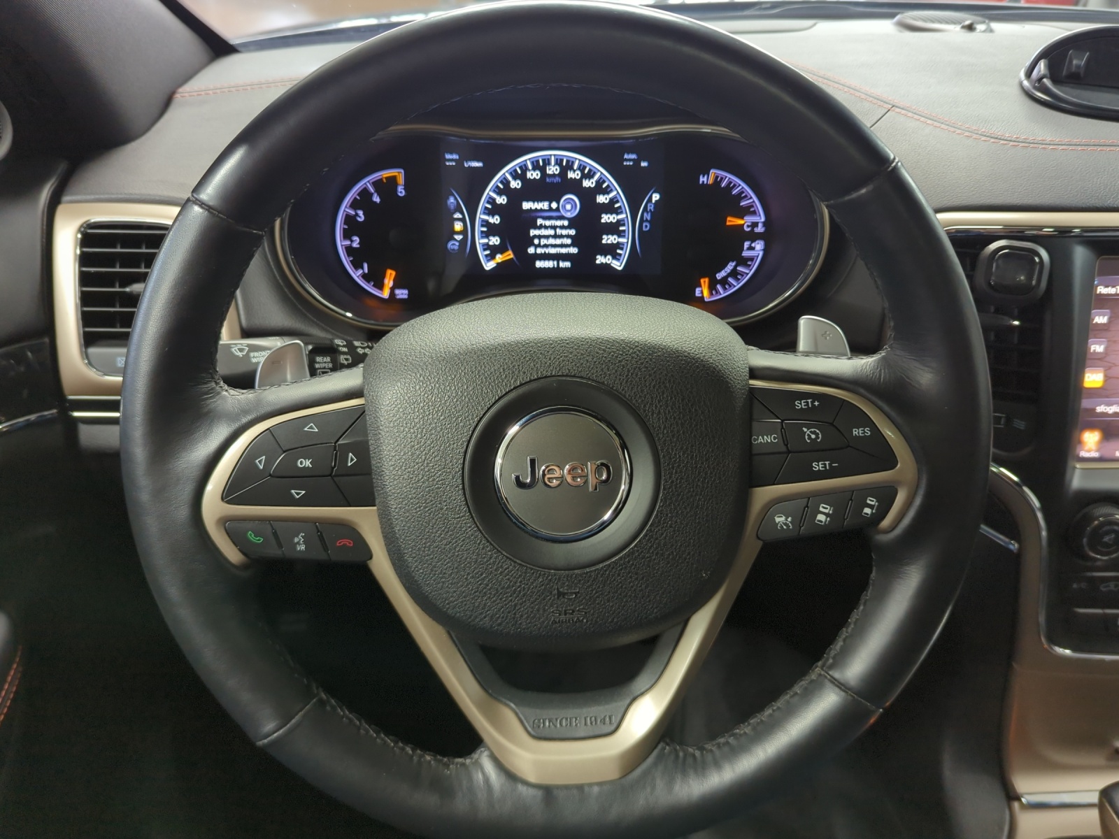 JEEP Grand Cherokee 3.0 CRD 75th Anniversary-image-6