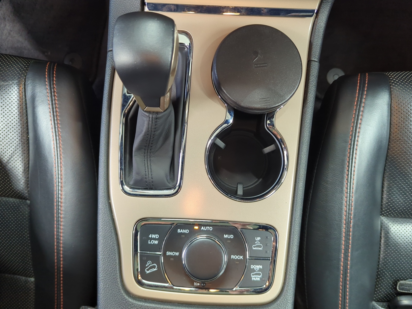 JEEP Grand Cherokee 3.0 CRD 75th Anniversary-image-25