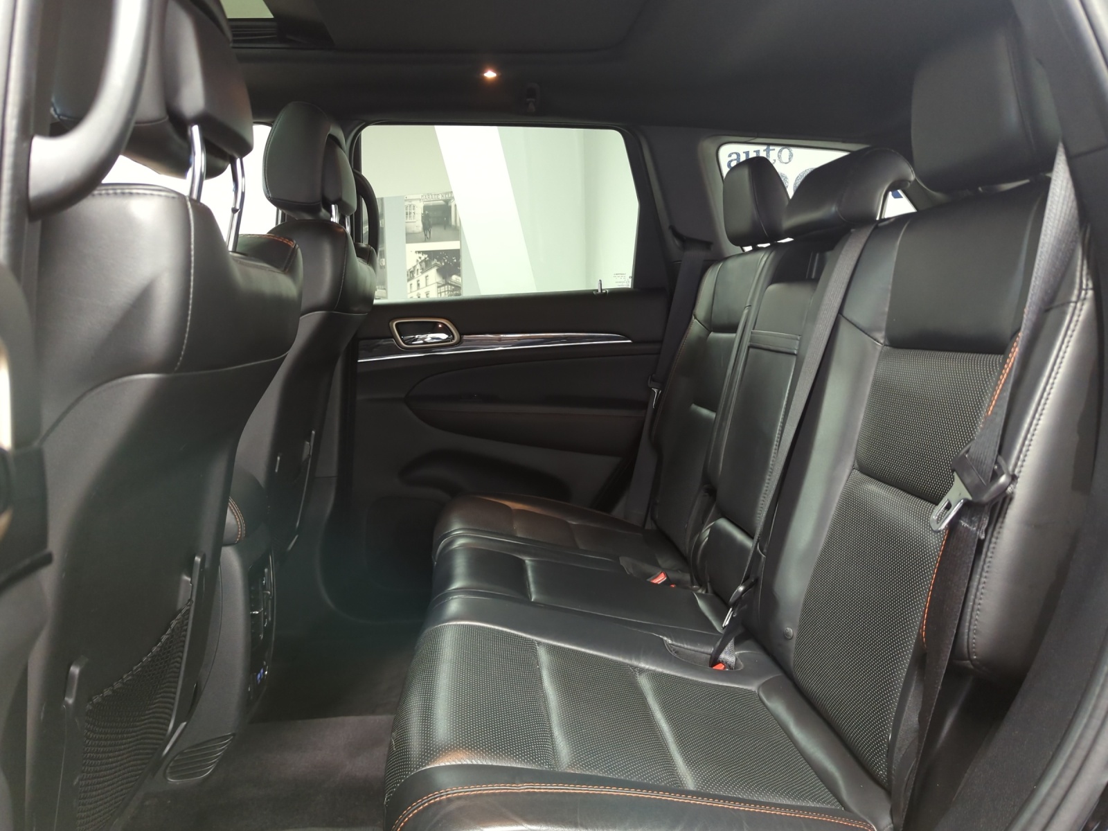 JEEP Grand Cherokee 3.0 CRD 75th Anniversary-image-15