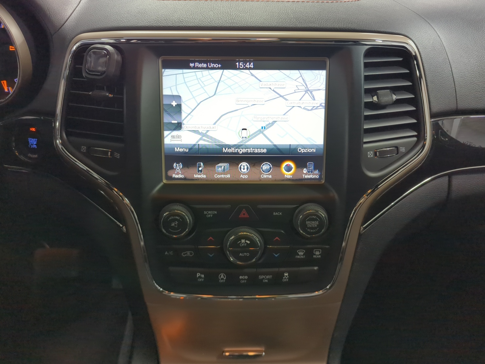 JEEP Grand Cherokee 3.0 CRD 75th Anniversary-image-10