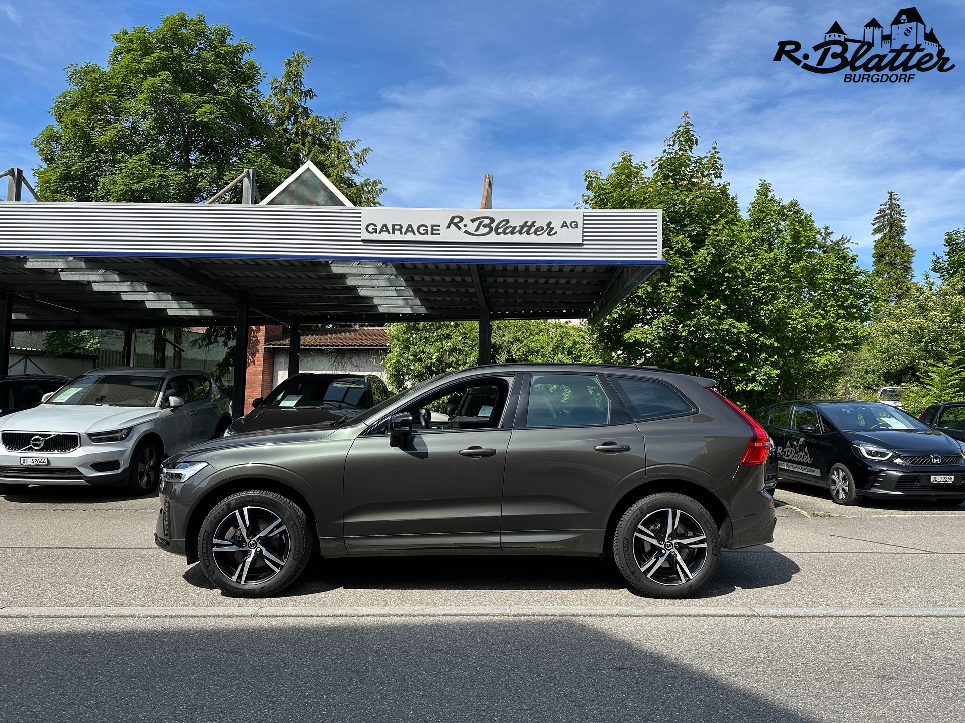 VOLVO XC60 B5 Diesel Mild Hybrid AWD R-Design Geartronic-showroom-element-3