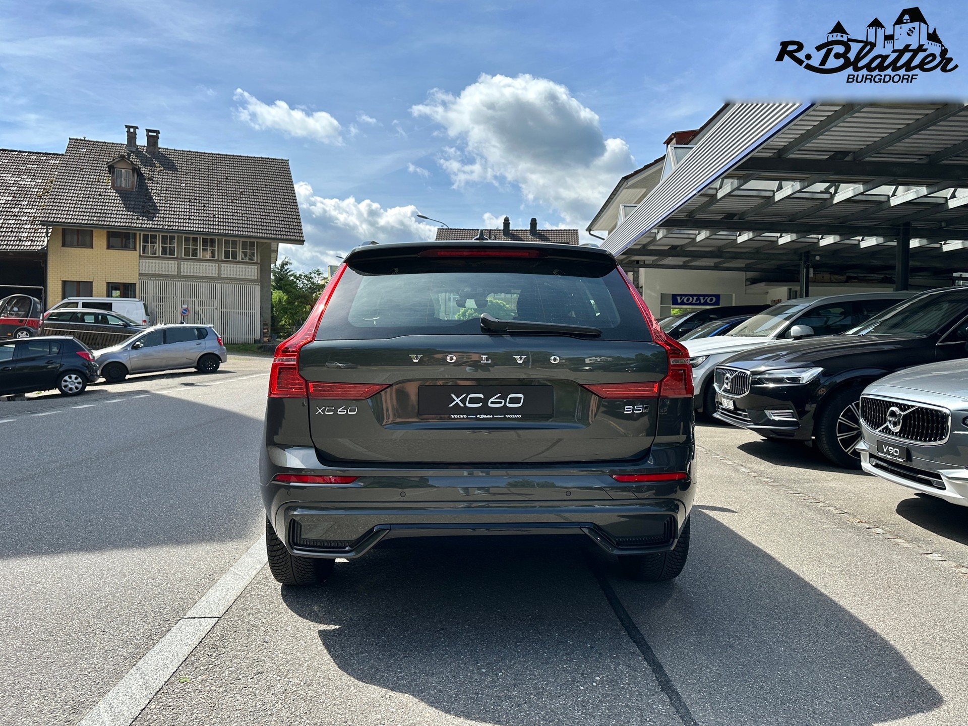 VOLVO XC60 B5 Diesel Mild Hybrid AWD R-Design Geartronic-showroom-element-2