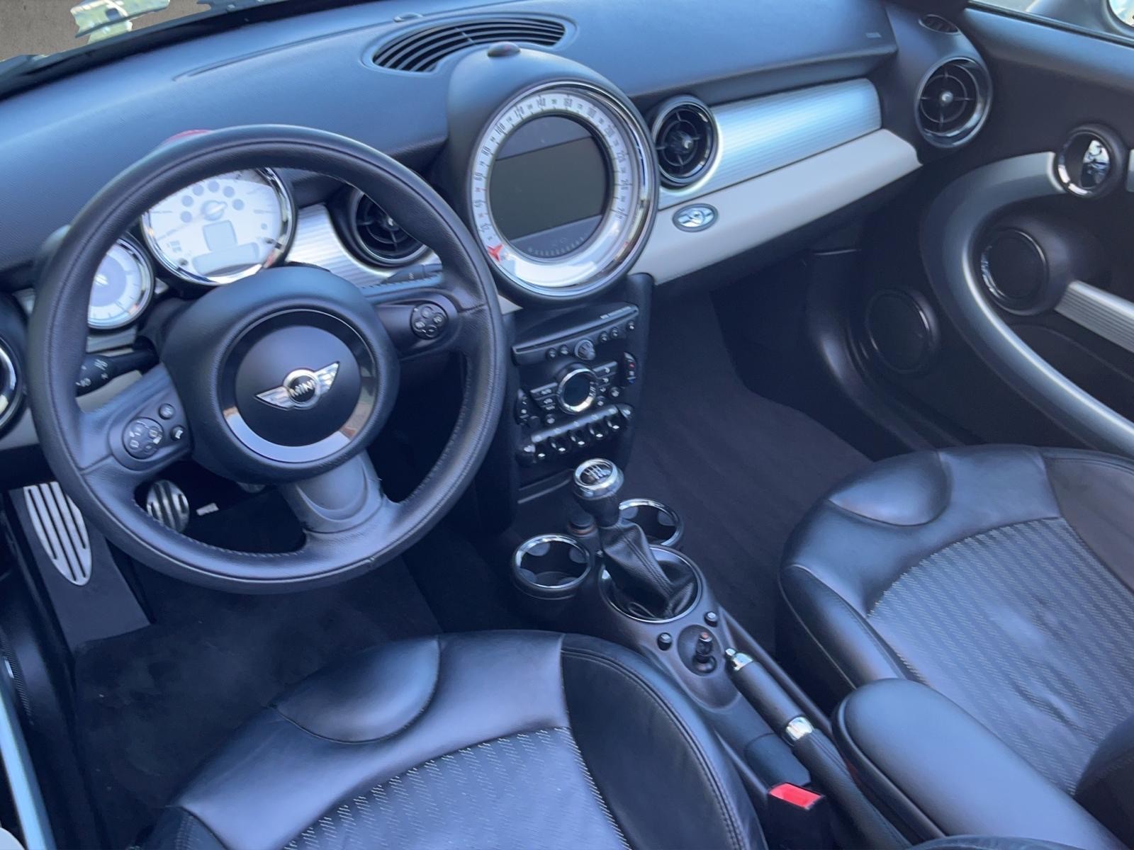 MINI Cooper S Roadster-image-8
