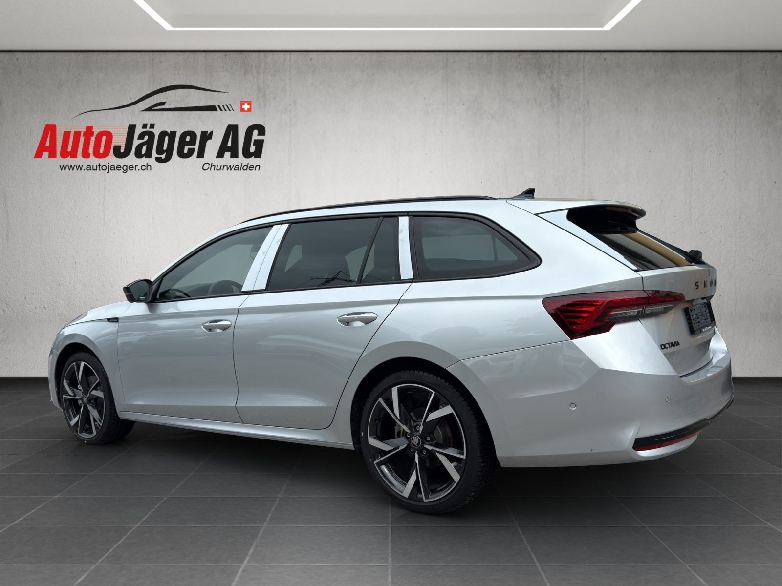 SKODA Octavia Combi 2.0 TSI DSG Sport Line 4x4-image-6