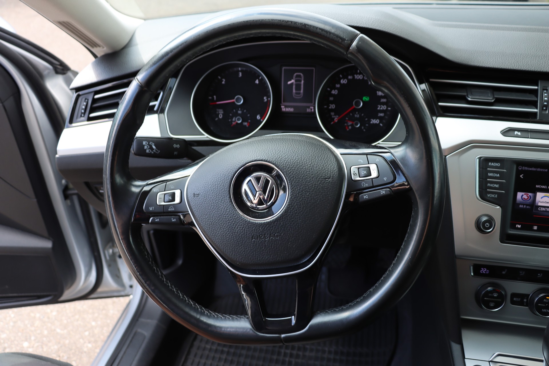 VW Passat 2.0 TDI BMT Comfortline DSG-image-15