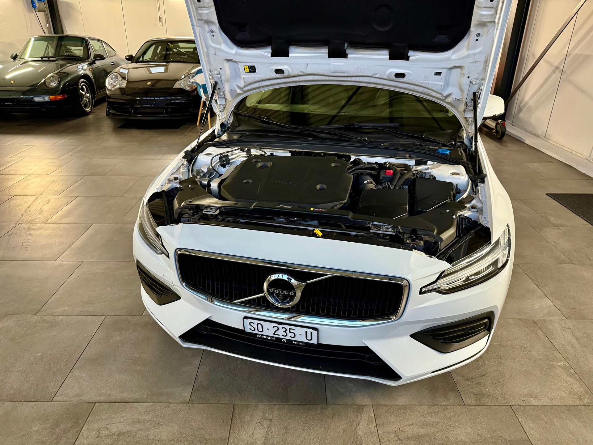 VOLVO V60 B4 Diesel Mild Hybrid Core Geartronic-image-4