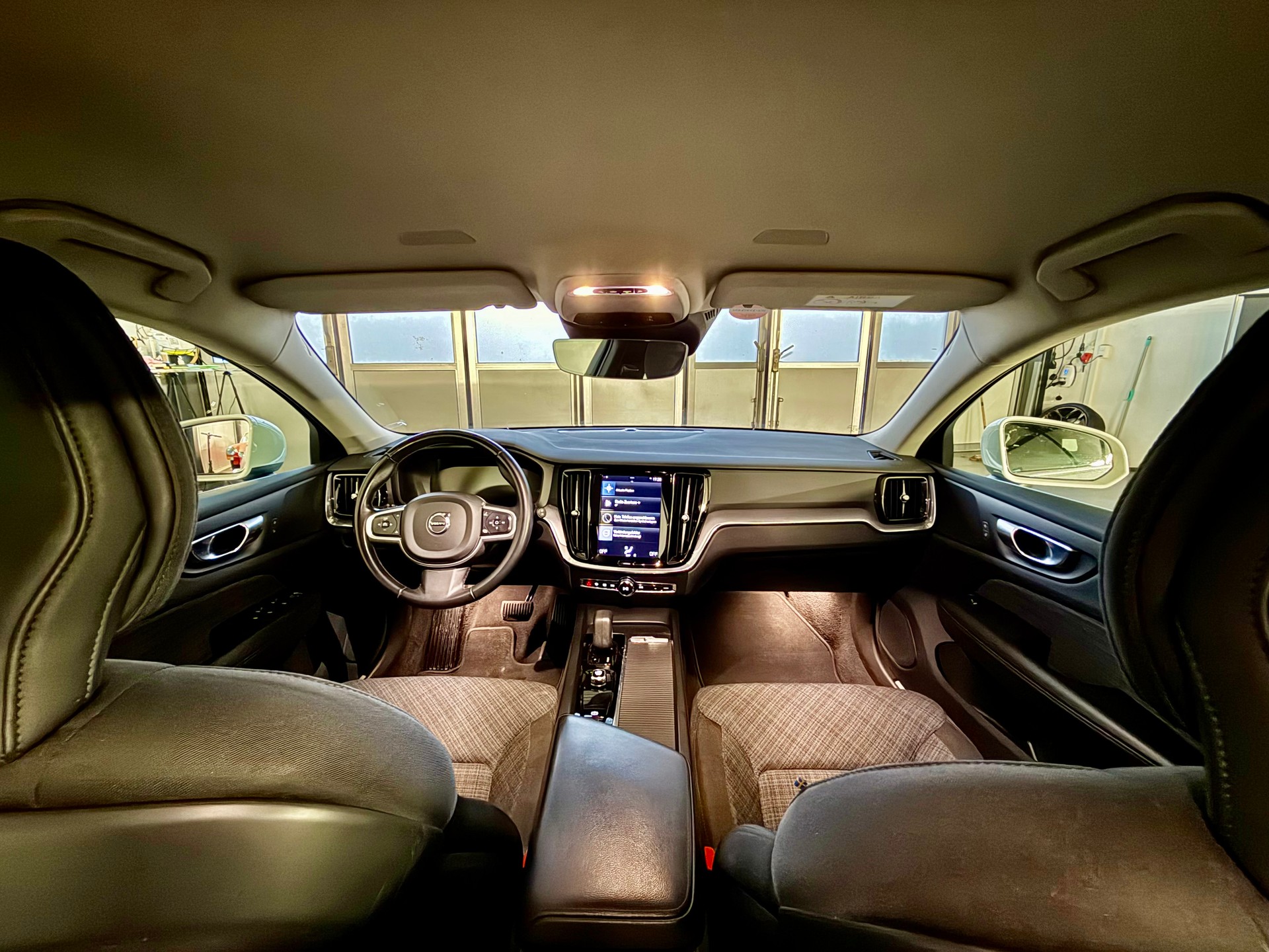 VOLVO V60 B4 Diesel Mild Hybrid Core Geartronic-image-6