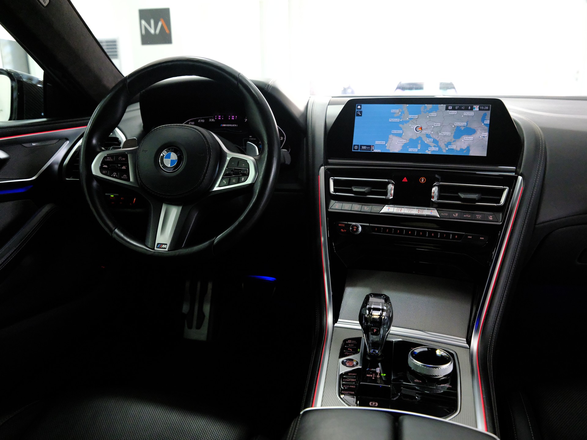 BMW M850i xDrive Steptronic-image-21