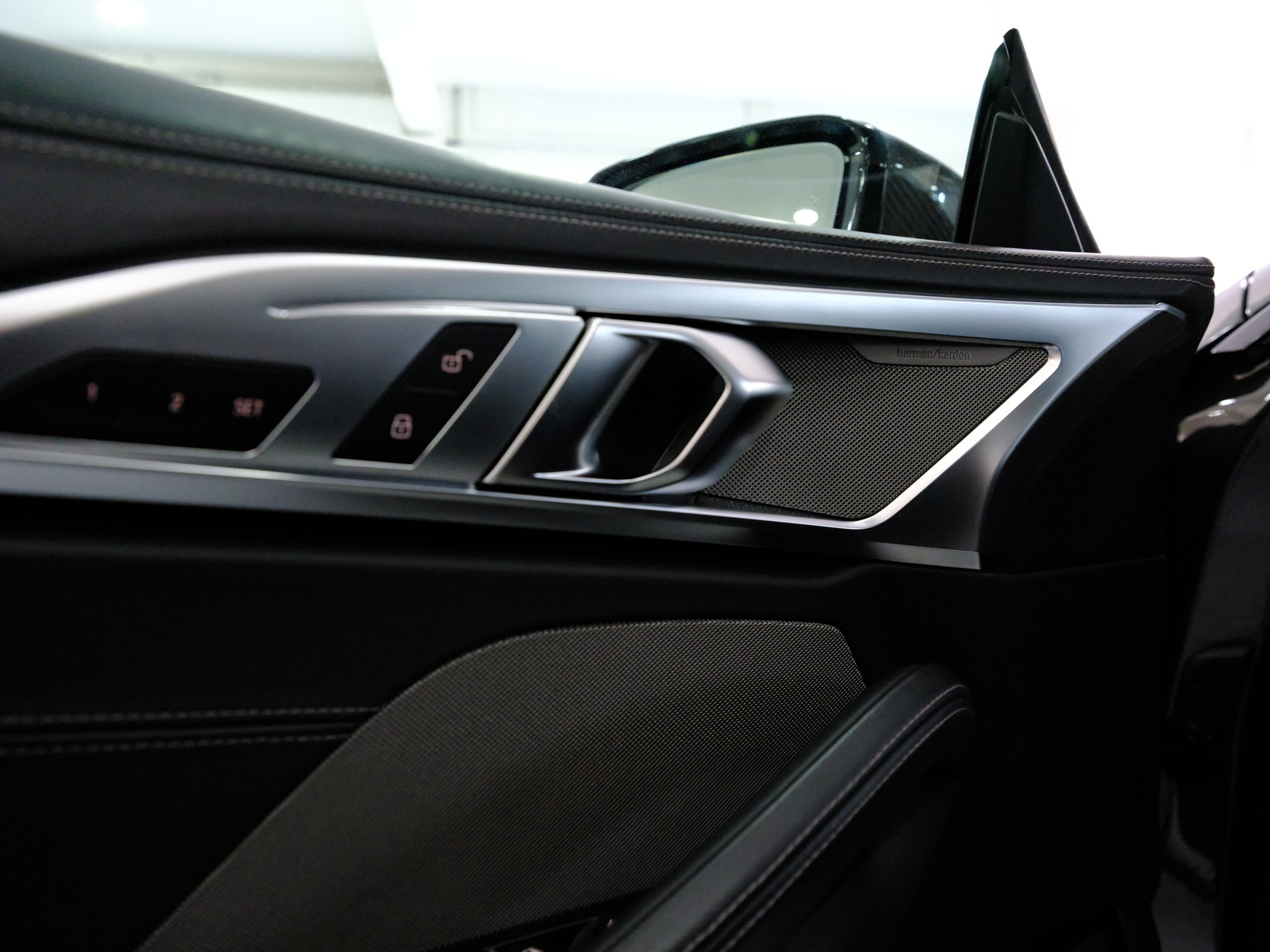 BMW M850i xDrive Steptronic-image-11
