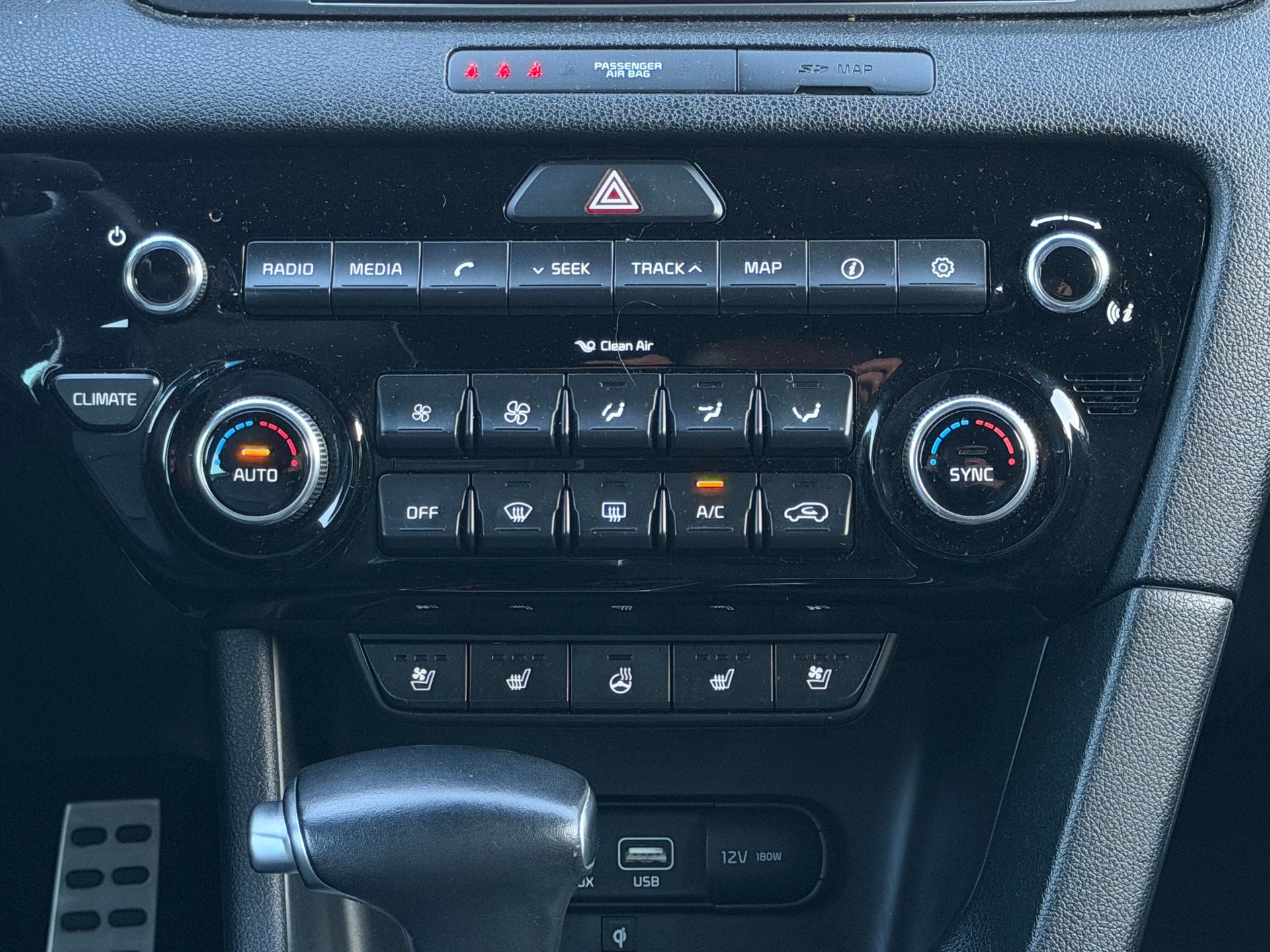 KIA Sportage 1.6 T-GDi Style GT-Line-image-21