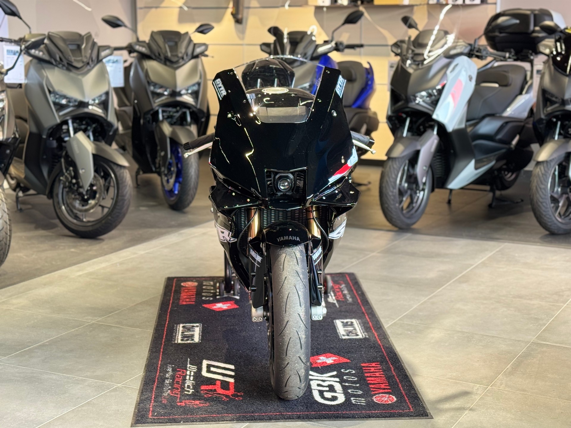 YAMAHA YZF-R9-image-4