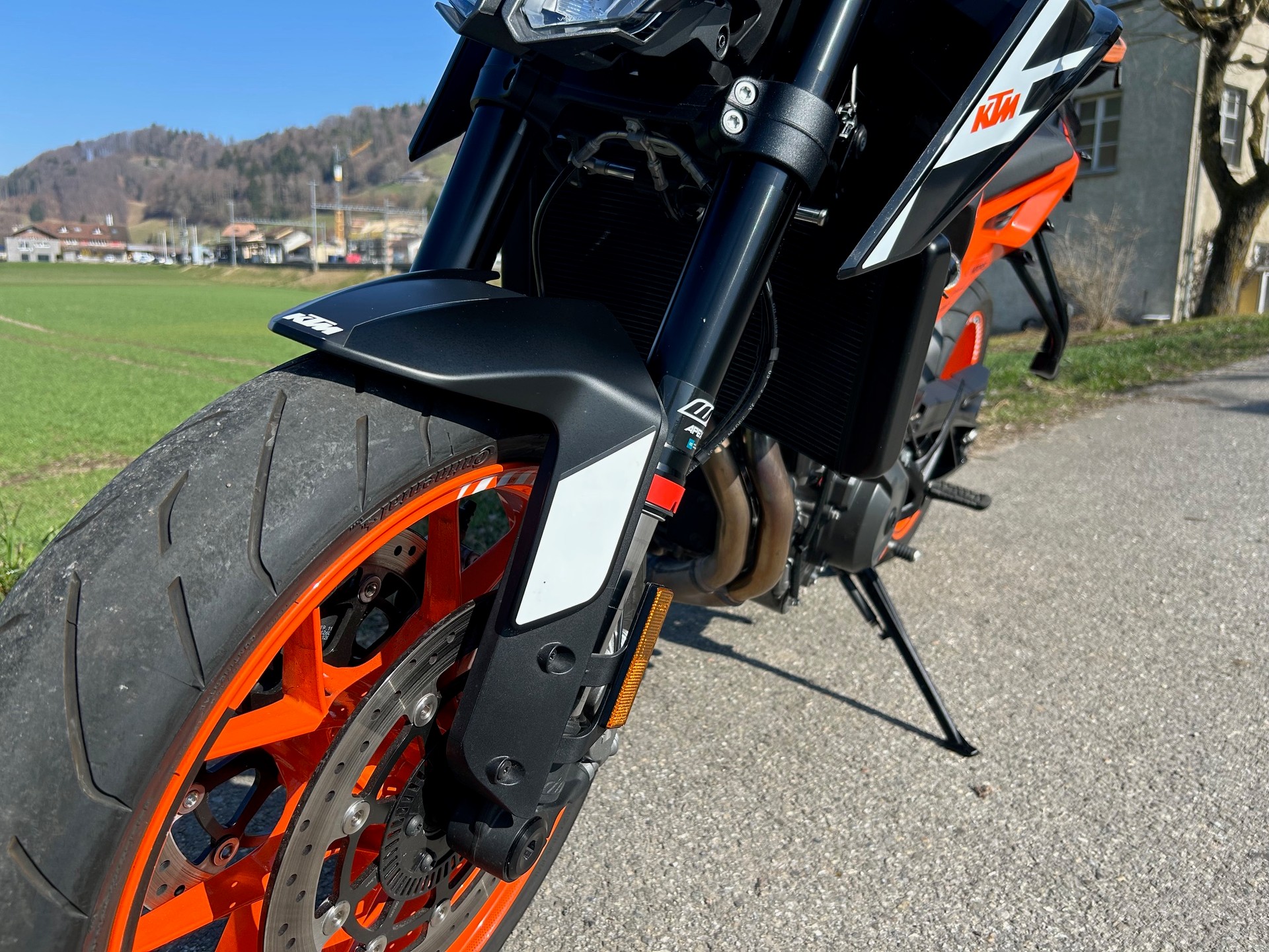 KTM 890 Duke GP-image-5