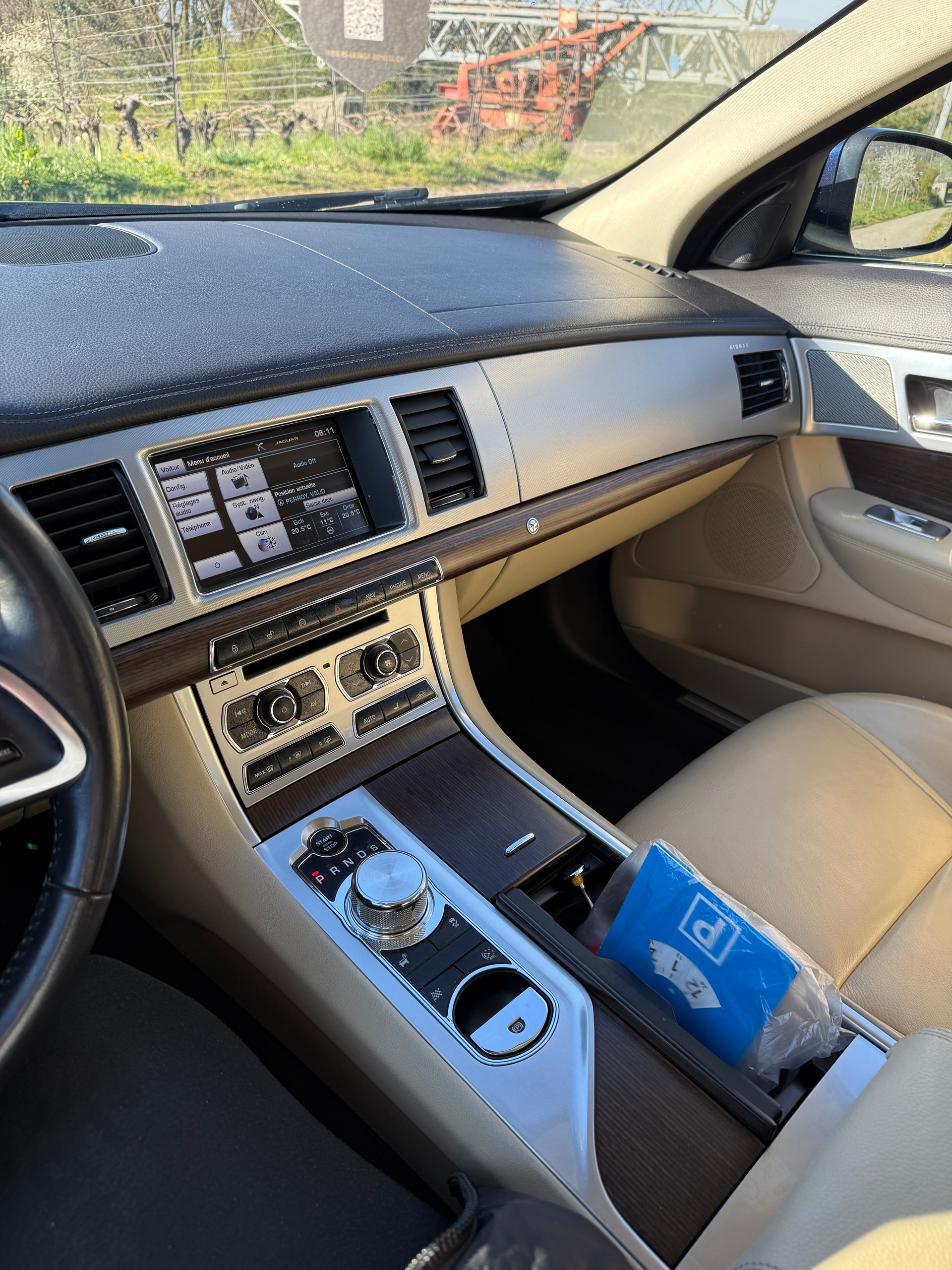 JAGUAR XF 3.0 V6 S/C 4x4-image-12
