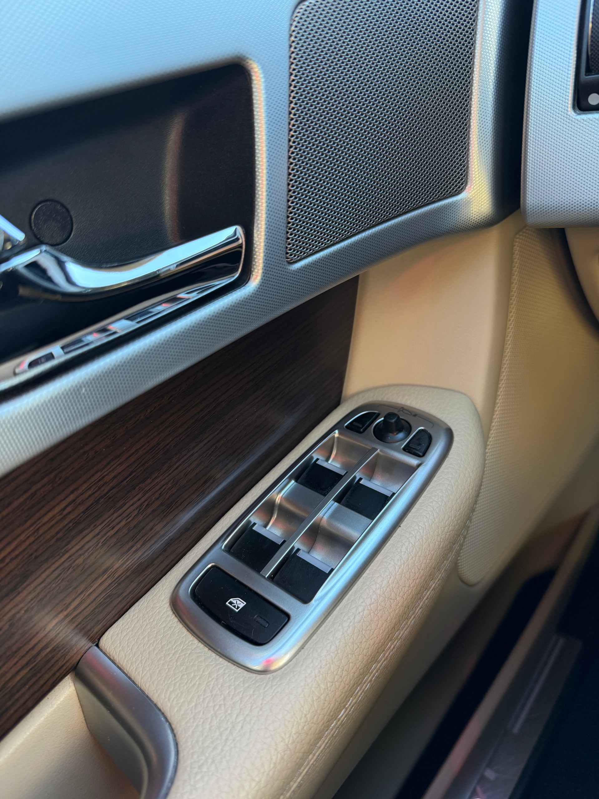 JAGUAR XF 3.0 V6 S/C 4x4-image-14