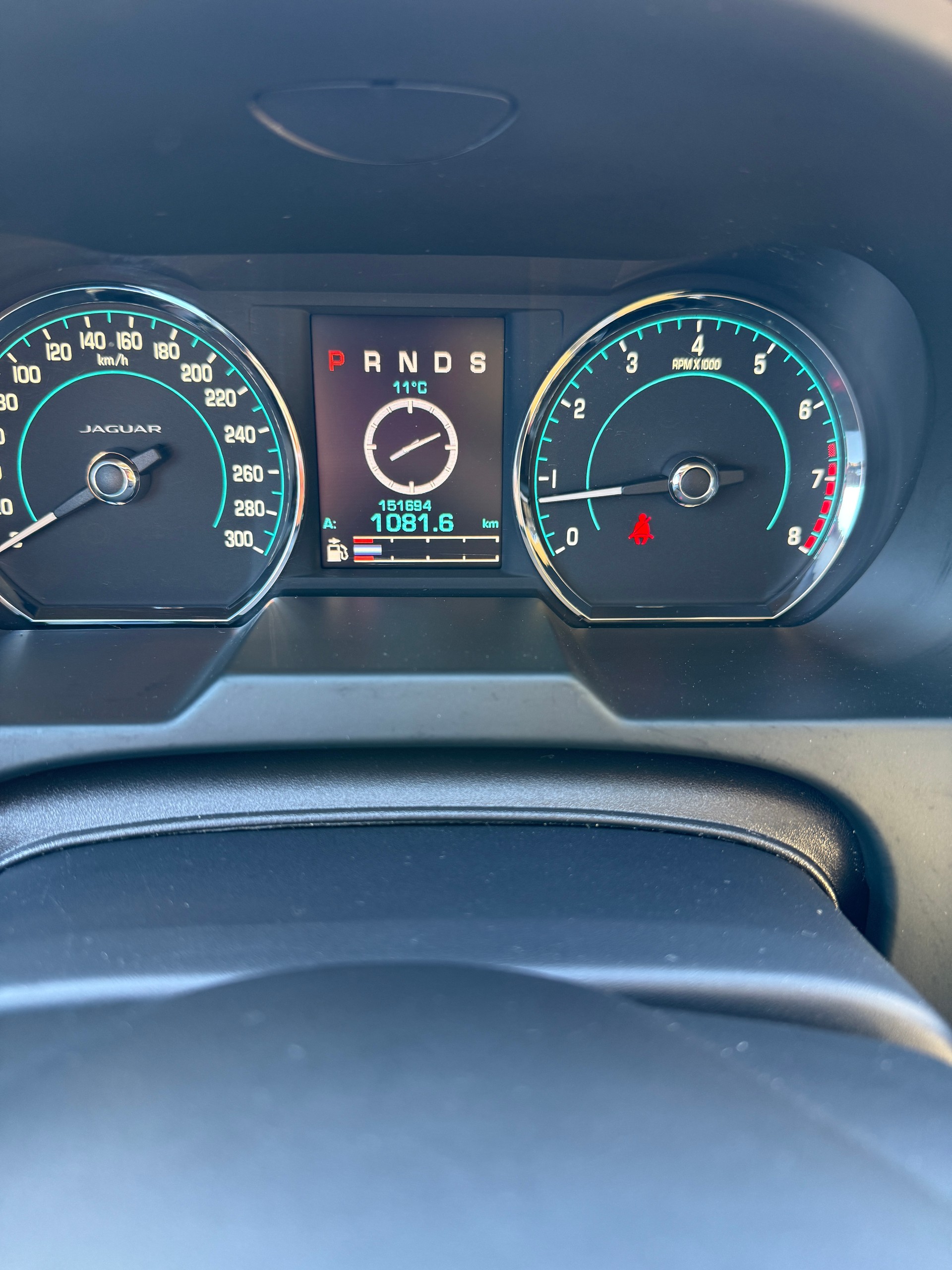 JAGUAR XF 3.0 V6 S/C 4x4-image-11