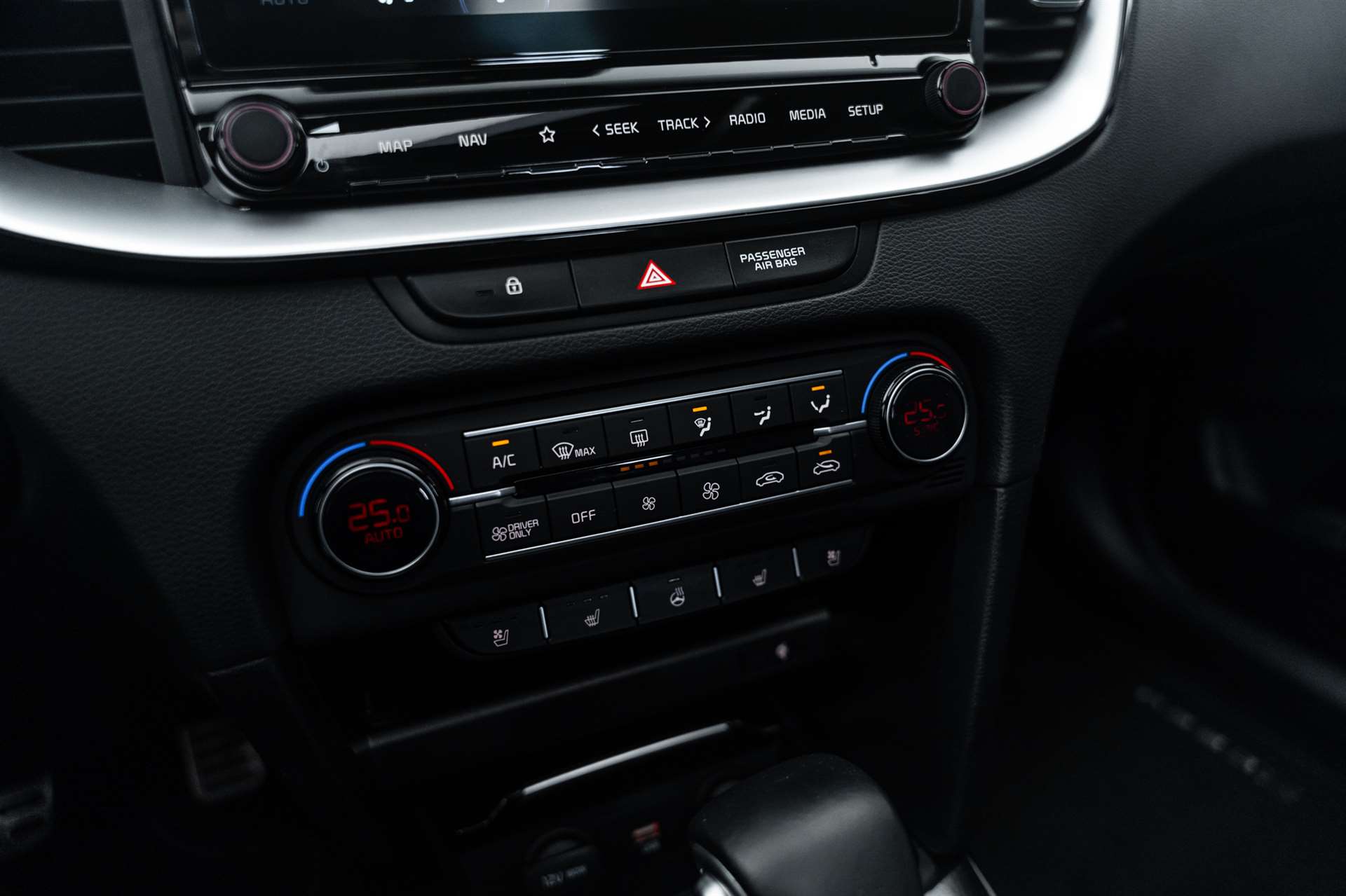 KIA Xceed 1.6 GDi Phev Hybrid Style+ DCT-image-23