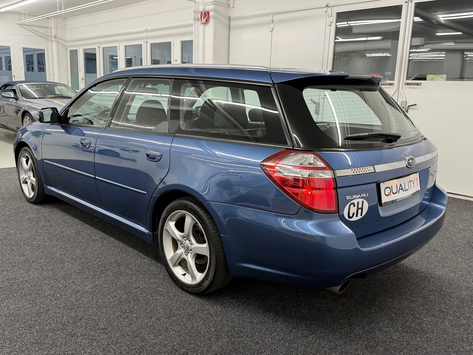 SUBARU Legacy 2.0R AWD Joker Automatic-image-7
