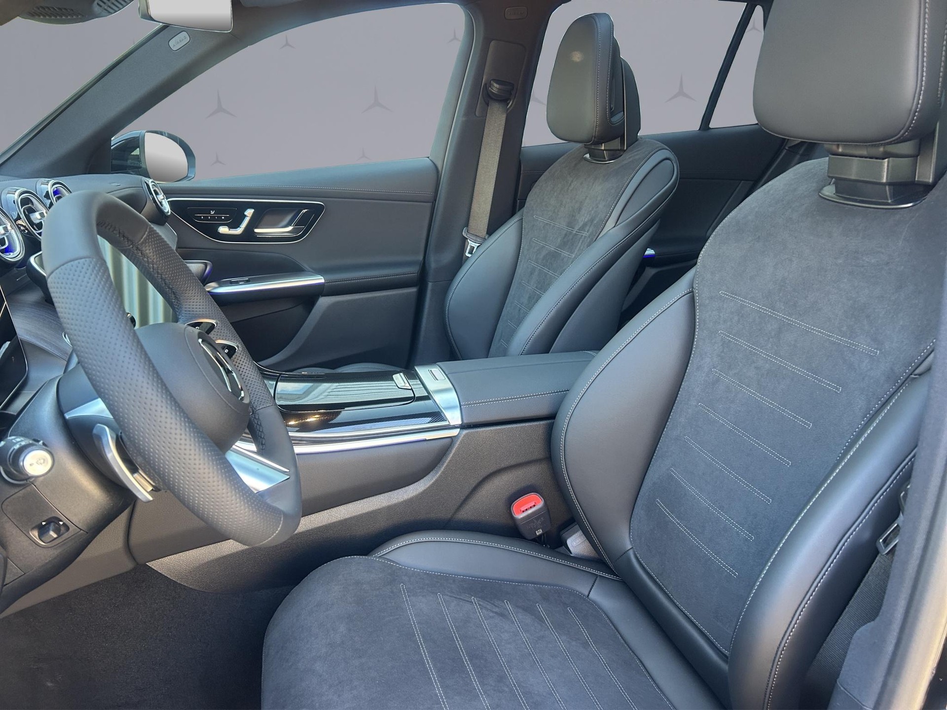 MERCEDES-BENZ GLC 220 d AMG Line 4matic-image-8