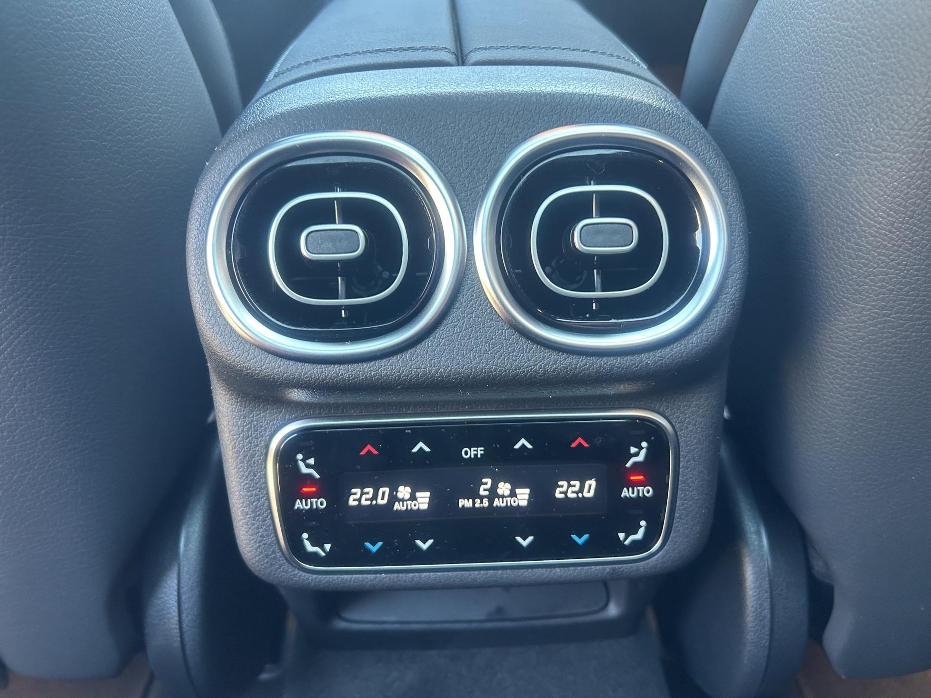 MERCEDES-BENZ GLC 220 d AMG Line 4matic-image-19