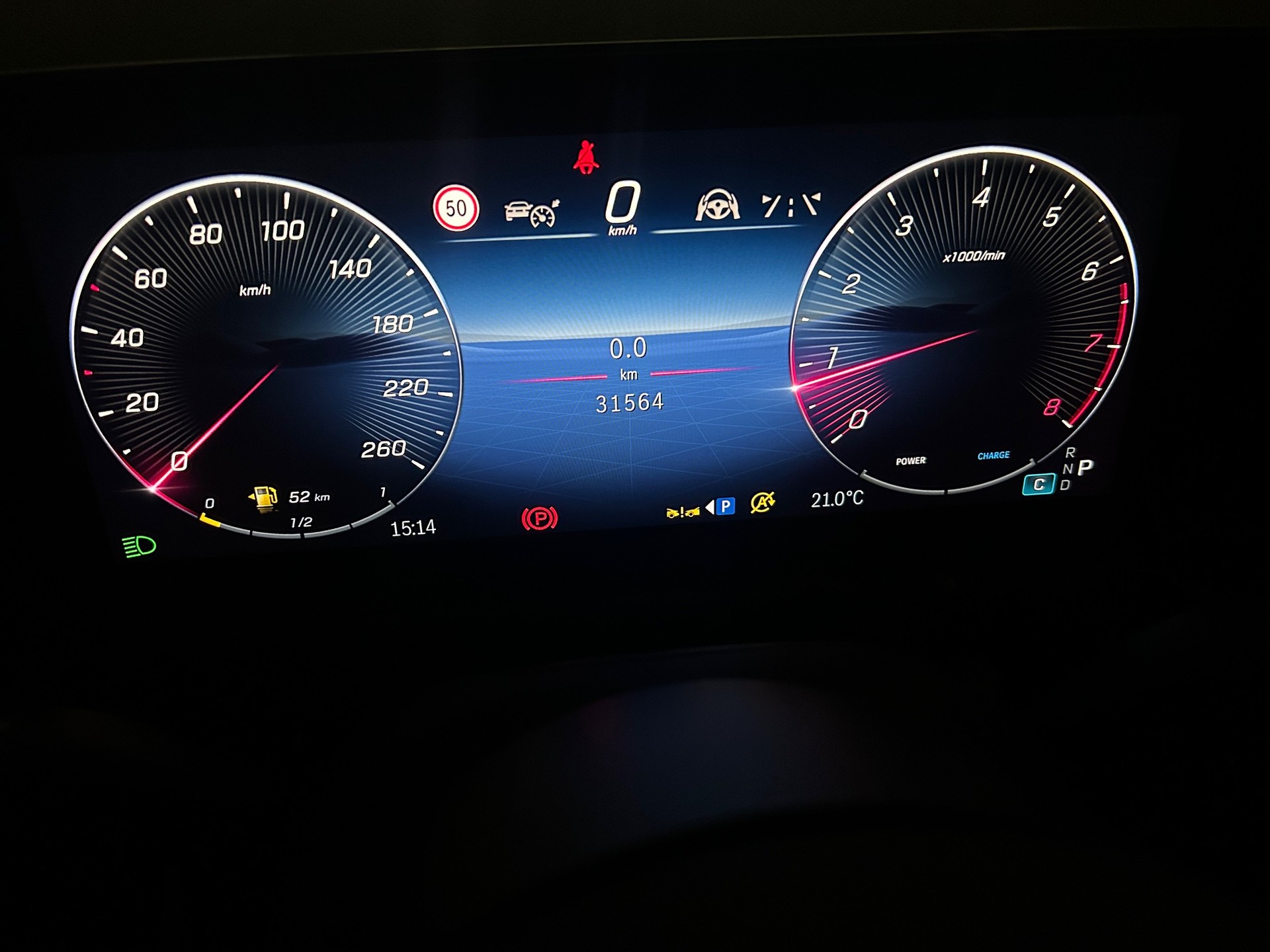 MERCEDES-BENZ GLA 220 4Matic 8G-DCT -Facelift Modell-CH Fahrzeug mit Gratisservice und Werksgarantie-Burmester Sound-Schiebedach-el. Sitze-image-12