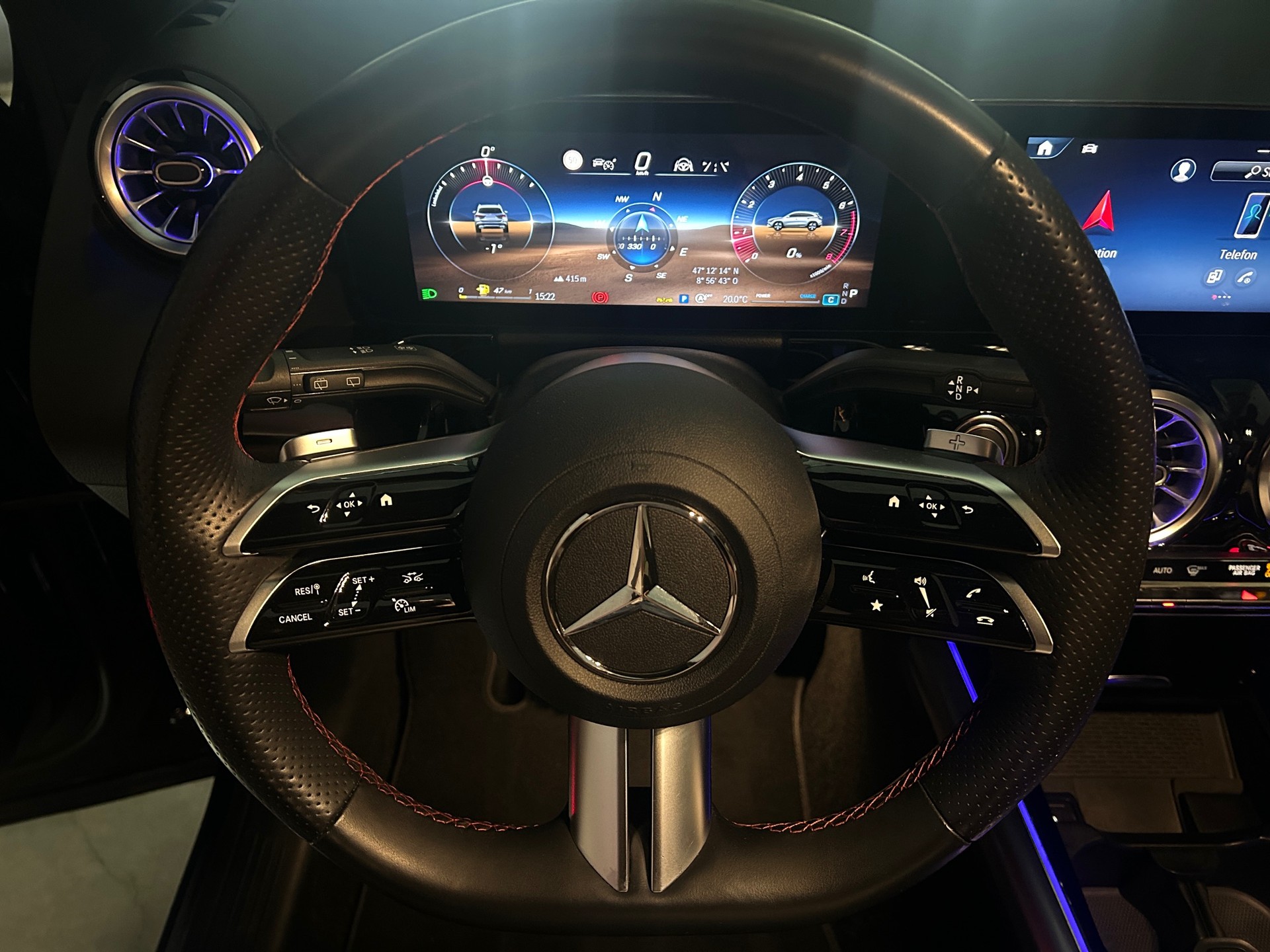 MERCEDES-BENZ GLA 220 4Matic 8G-DCT -Facelift Modell-CH Fahrzeug mit Gratisservice und Werksgarantie-Burmester Sound-Schiebedach-el. Sitze-image-11