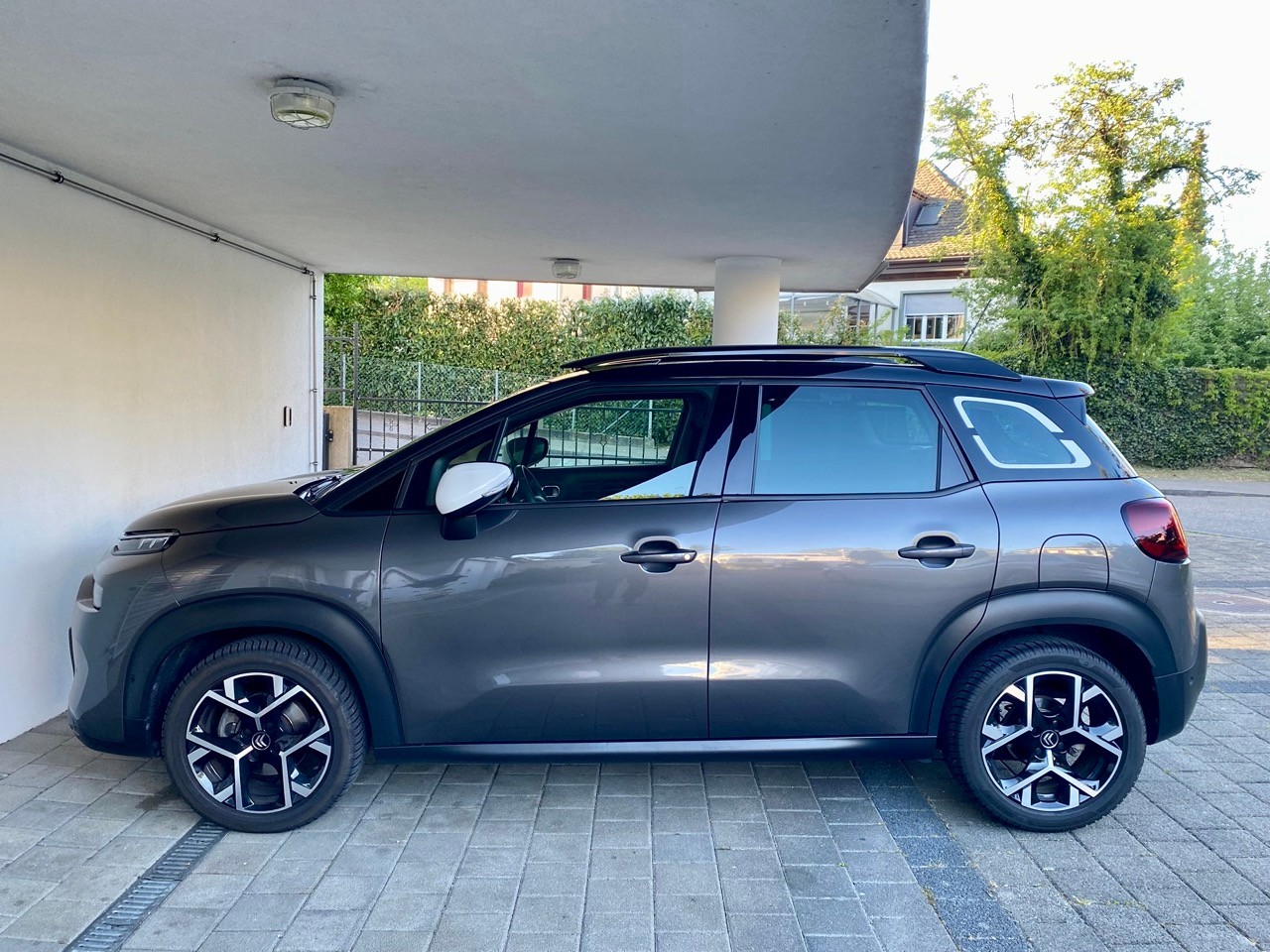 CITROEN C3 Aircross 1.2i PureTech Shine Pack EAT6-image-1