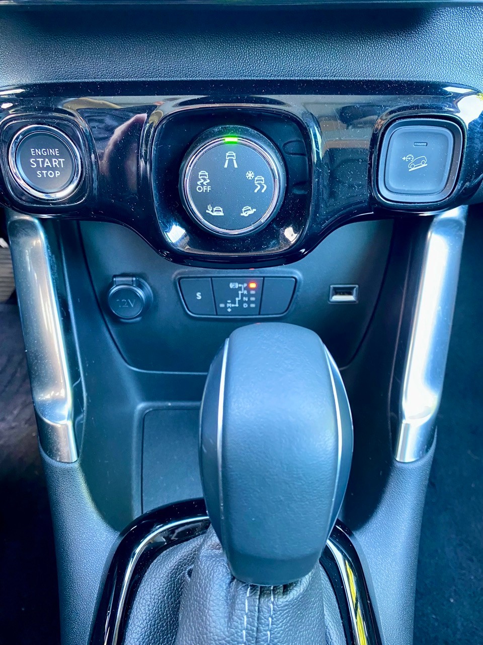 CITROEN C3 Aircross 1.2i PureTech Shine Pack EAT6-image-11