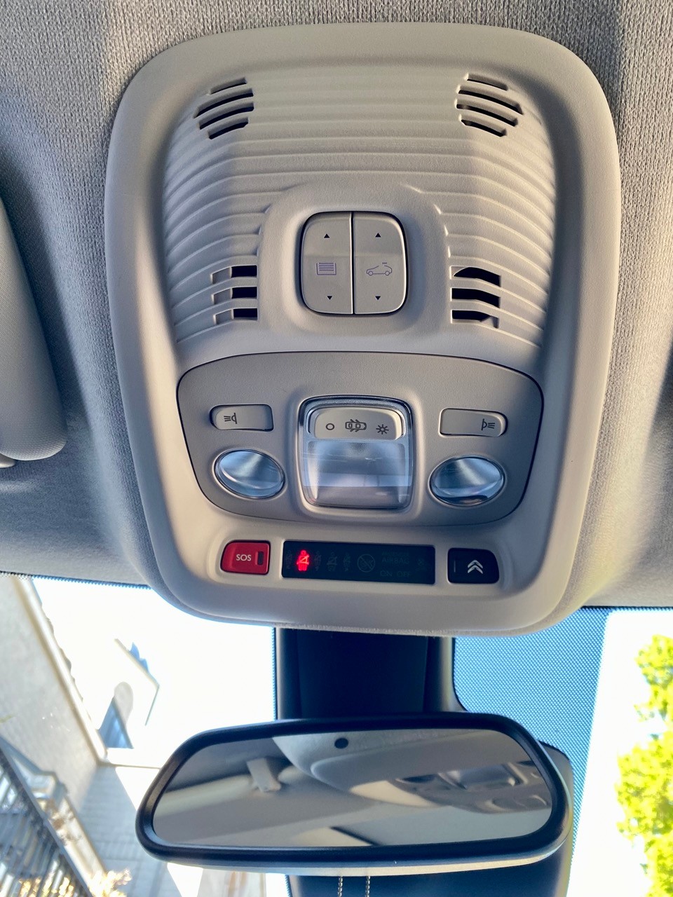 CITROEN C3 Aircross 1.2i PureTech Shine Pack EAT6-image-10