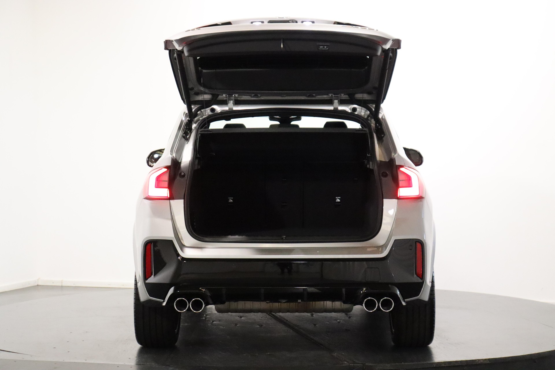 BMW X1 M35i-image-4