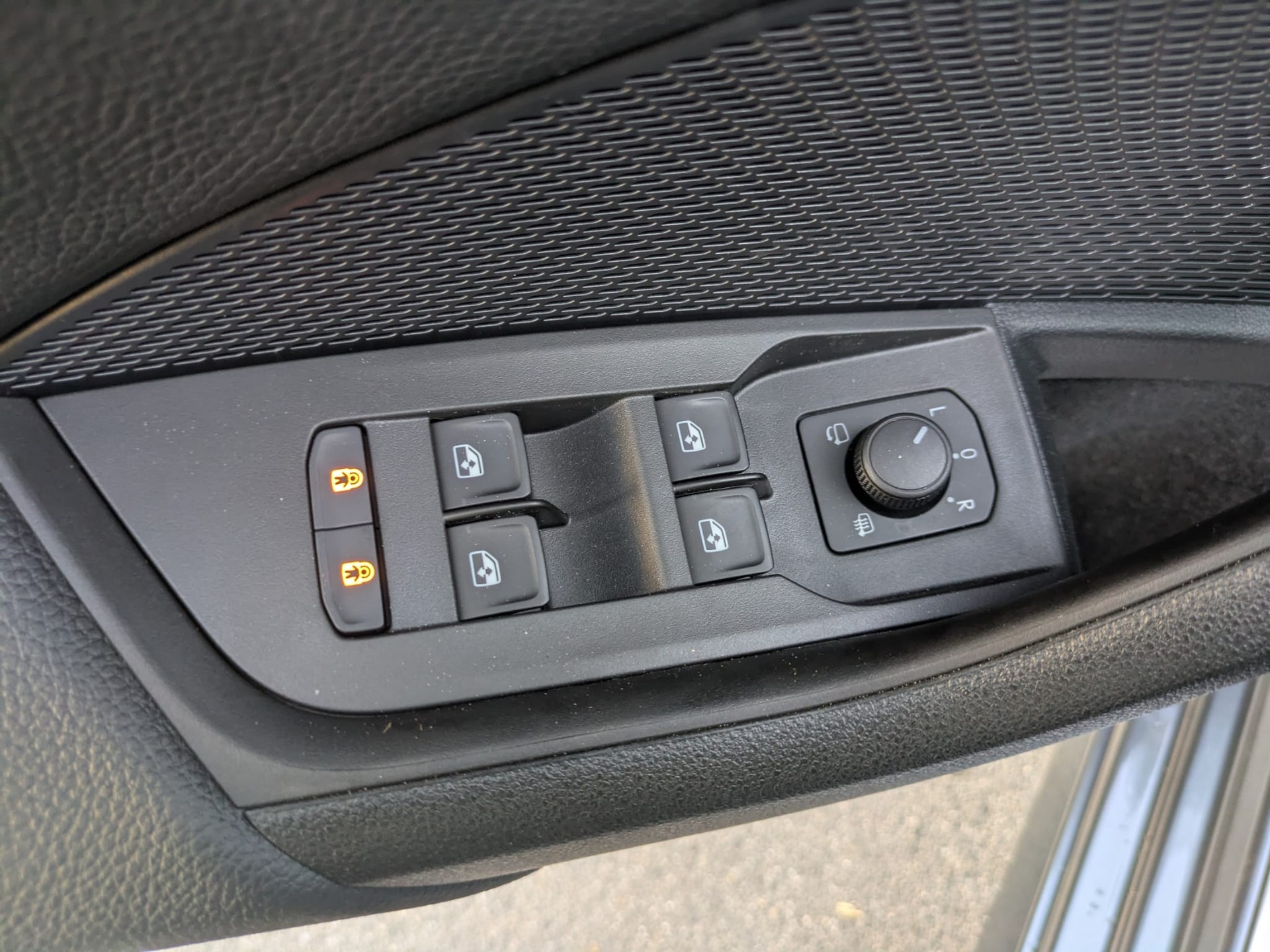 SKODA Octavia Combi 2.0 TSI DSG RS-image-21