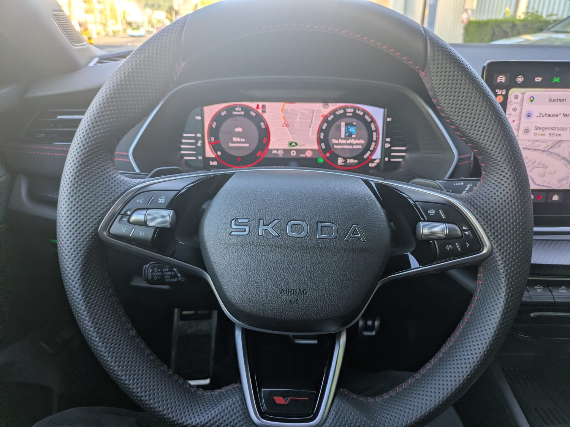 SKODA Octavia Combi 2.0 TSI DSG RS-image-27
