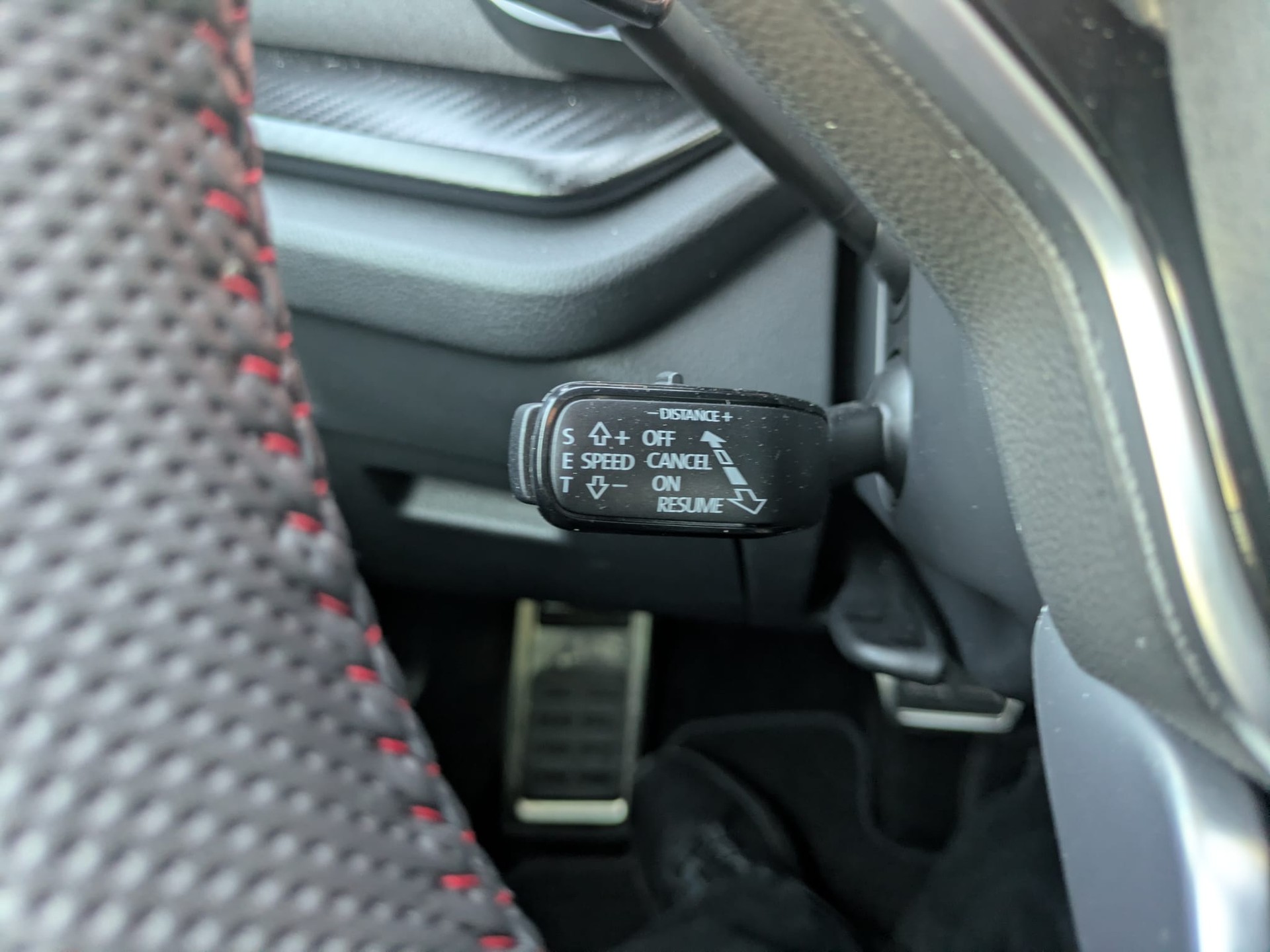 SKODA Octavia Combi 2.0 TSI DSG RS-image-30