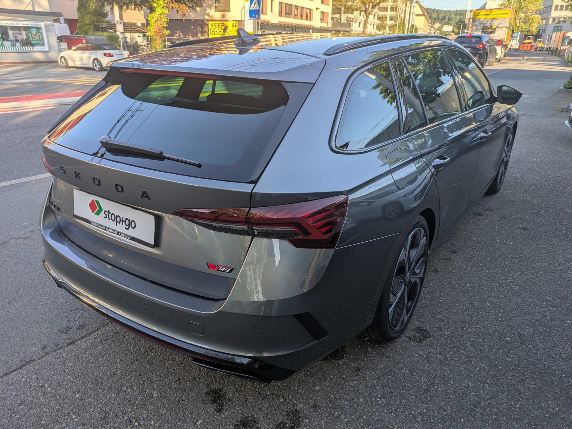 SKODA Octavia Combi 2.0 TSI DSG RS-image-6