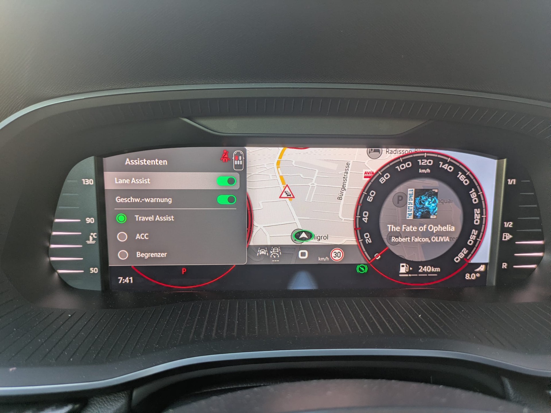 SKODA Octavia Combi 2.0 TSI DSG RS-image-28