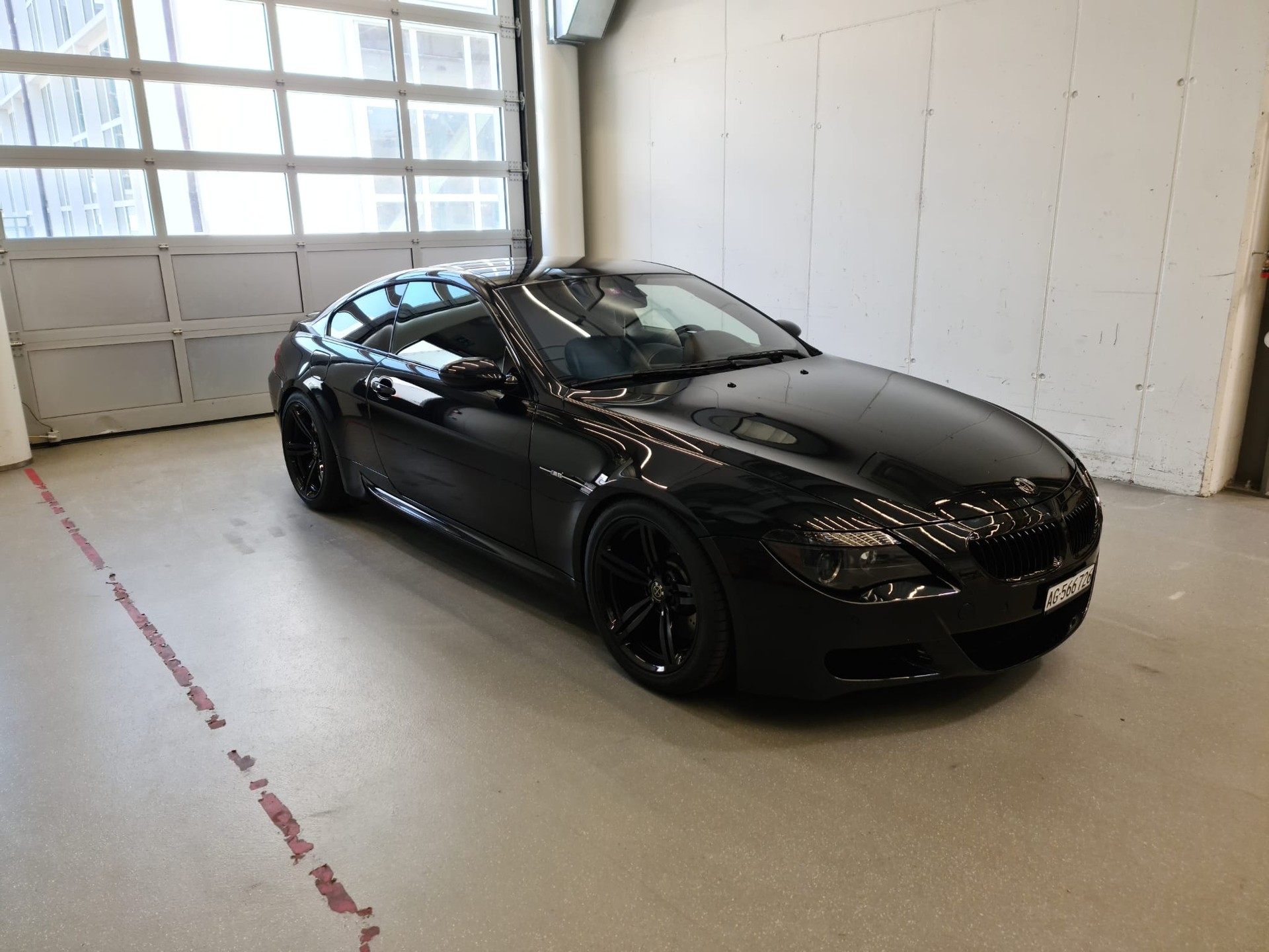 BMW M6-image-1