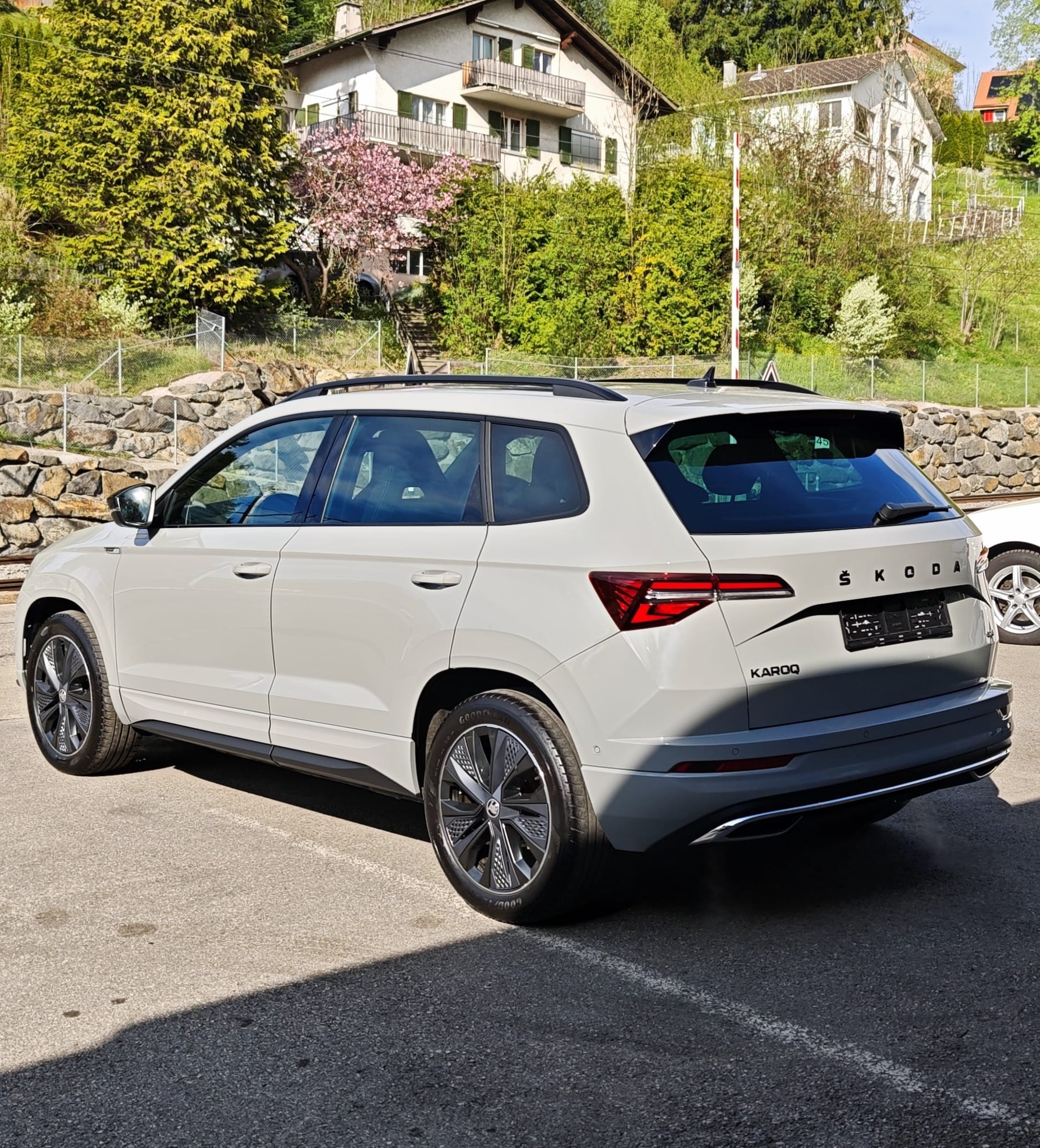 SKODA Karoq 2.0 TSI SportLine 4x4 DSG-image-3