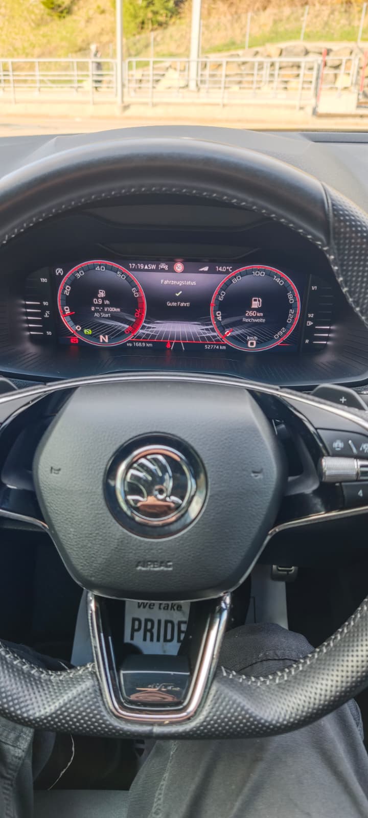 SKODA Karoq 2.0 TSI SportLine 4x4 DSG-image-8